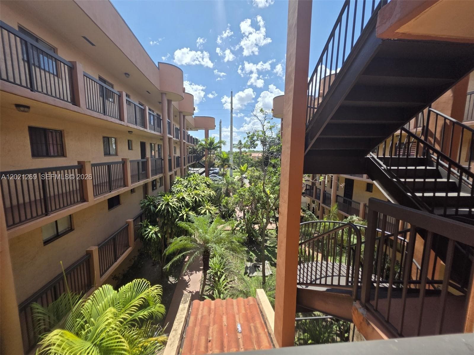 5560 W 21st Ct # 308, Hialeah, FL 33016 photo 4