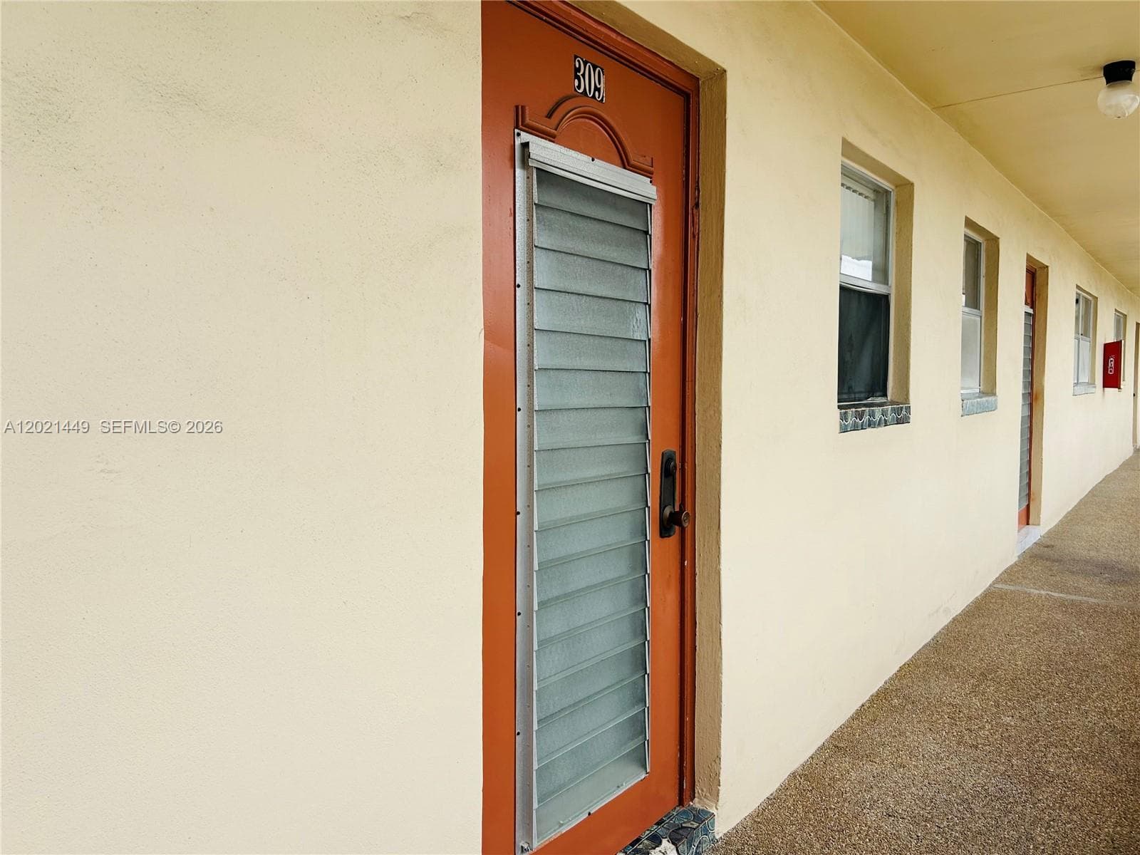 2831 E Sunrise Lakes Dr # 309, Sunrise, FL 33322 photo 2