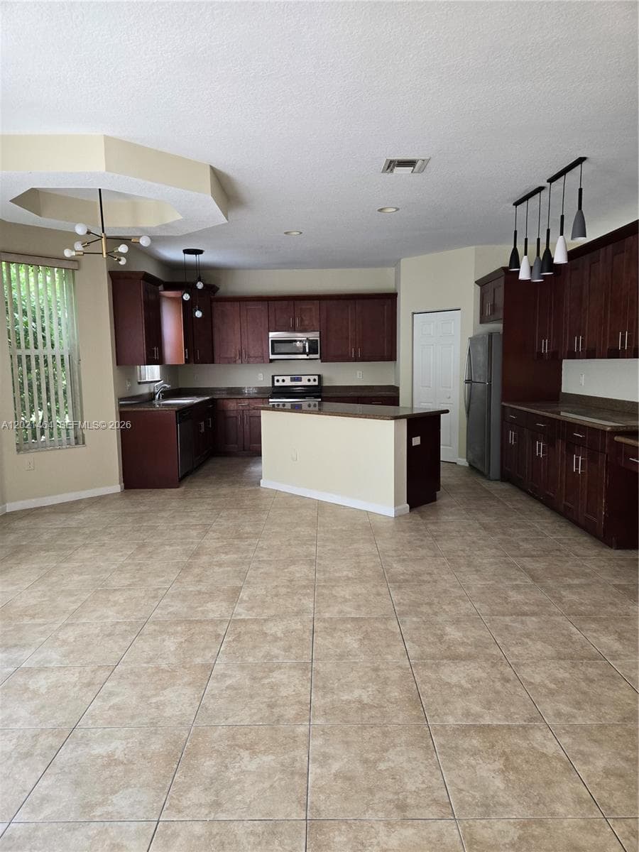 2221 Sloane Pl, Wellington, FL 33414 photo 2