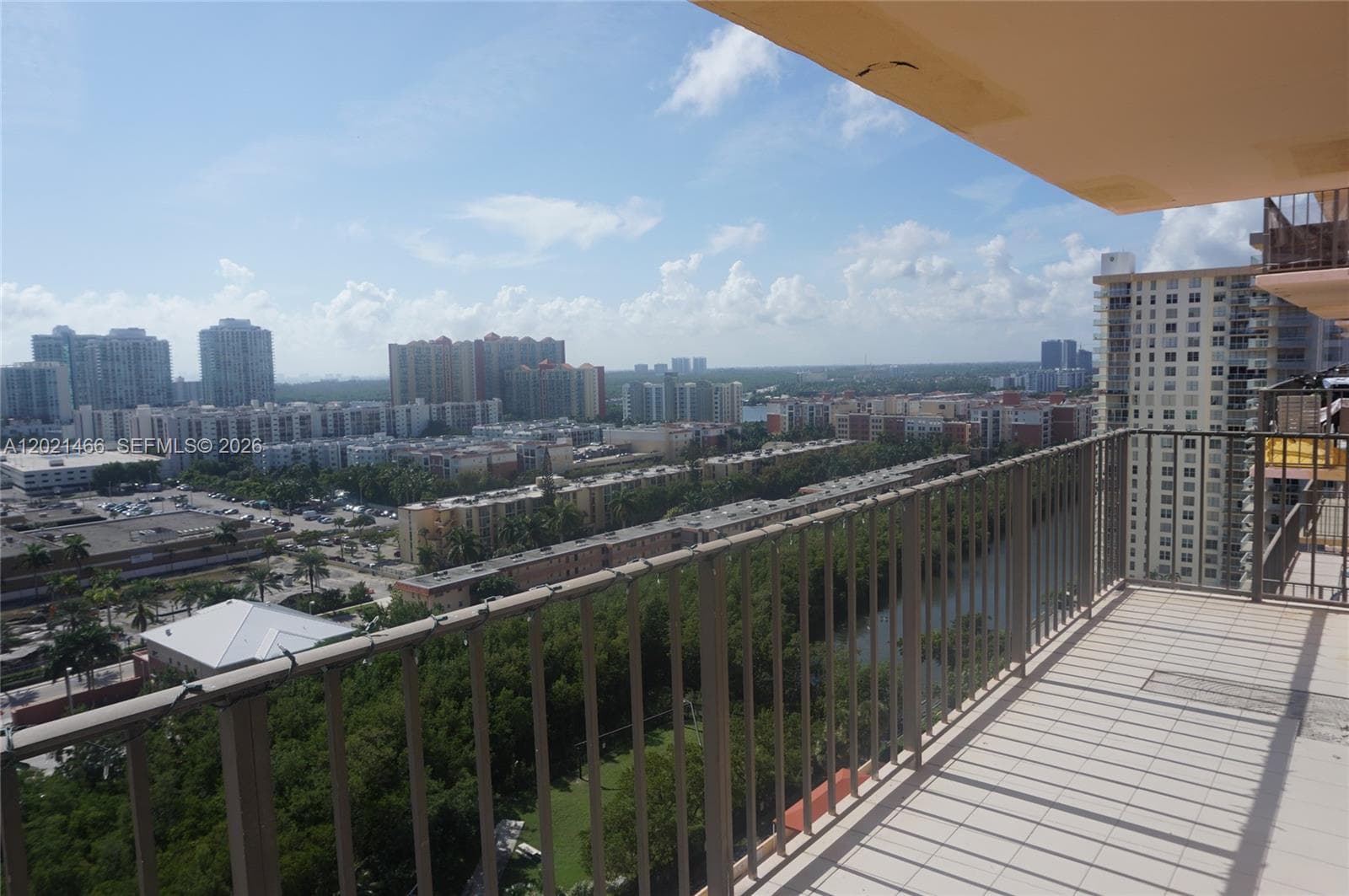 210 174th St # 1904, Sunny Isles Beach, FL 33160 photo 3