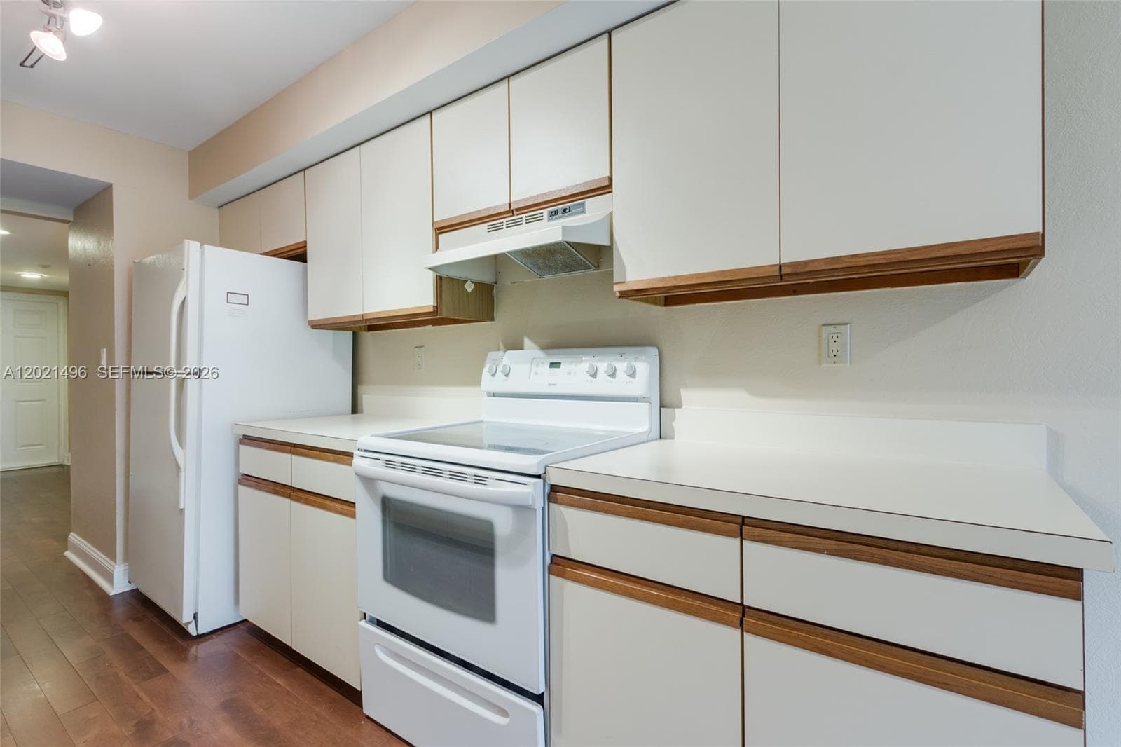 1420 Sheridan St # 3H, Hollywood, FL 33020 photo 5