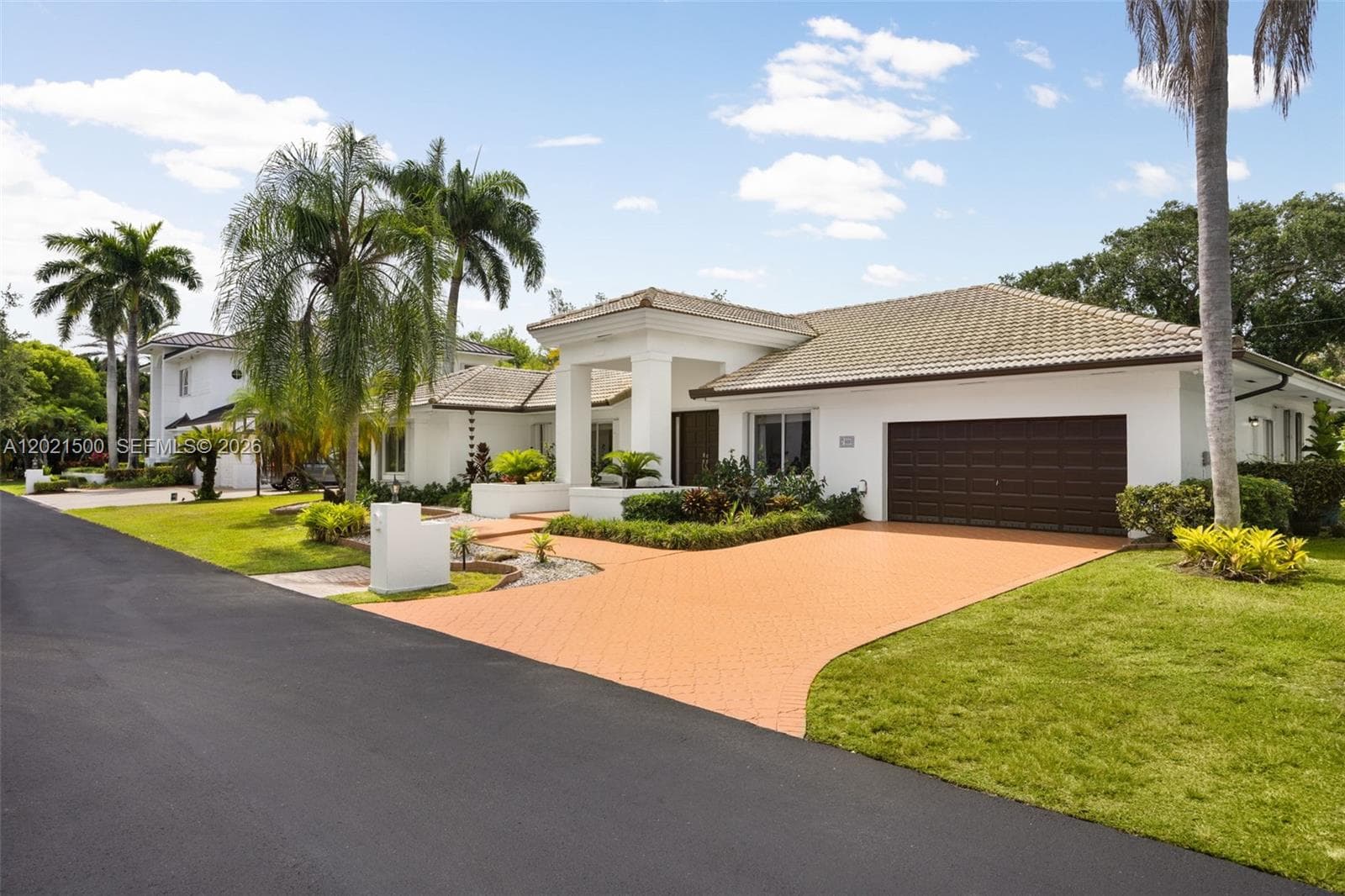 7400 SW 170th Ter, Palmetto Bay, FL 33157 photo 2
