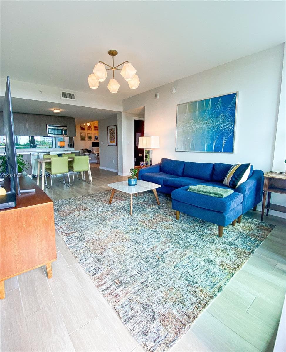 1600 SW 1 AVE # 515, Miami, FL 33129