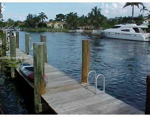 2408 NE 135th St # 2408, North Miami, FL 33181 photo 2