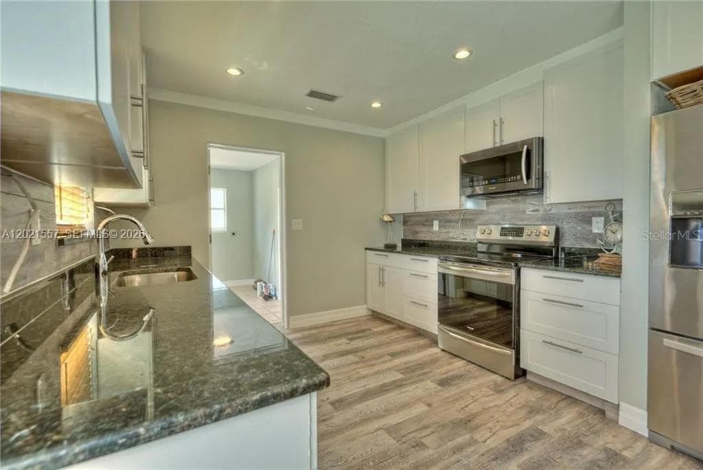 5321 3 RD AVE W # 0, Bradenton, FL 34209 photo 2