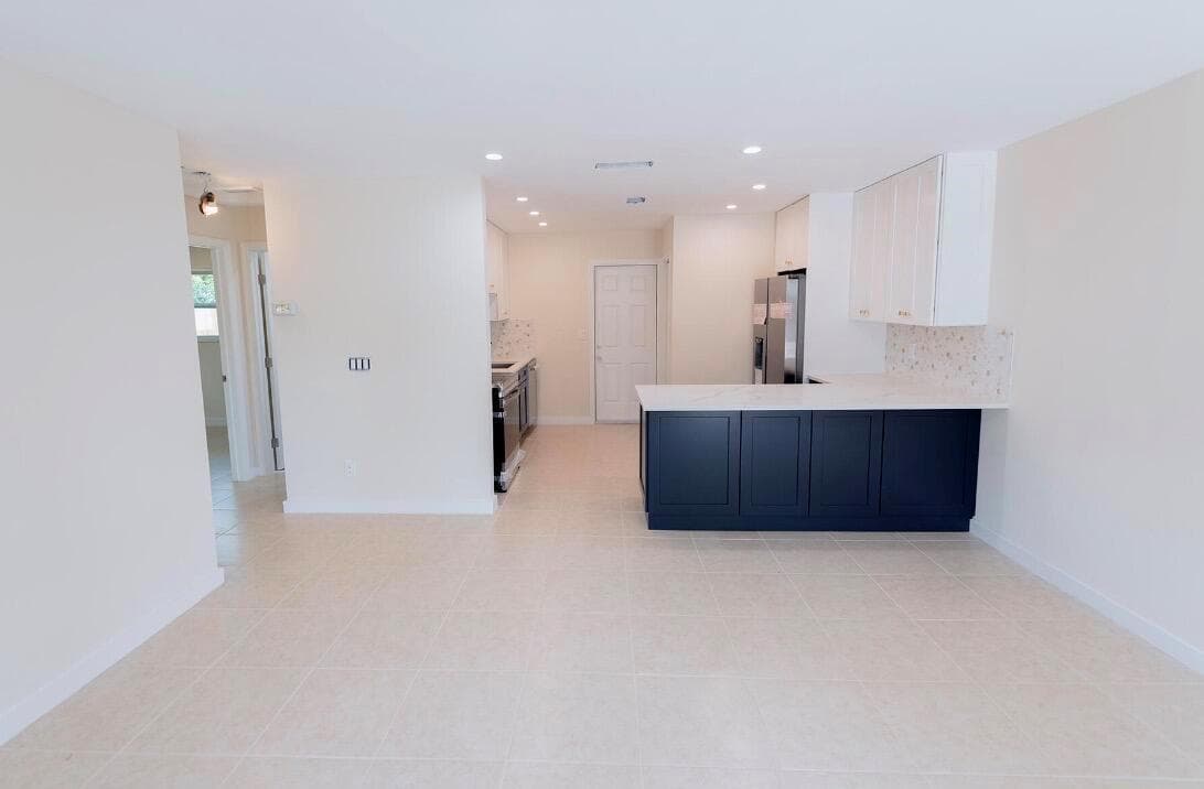 1867 Windsor Drive, North Palm Beach, FL 33408 photo 3