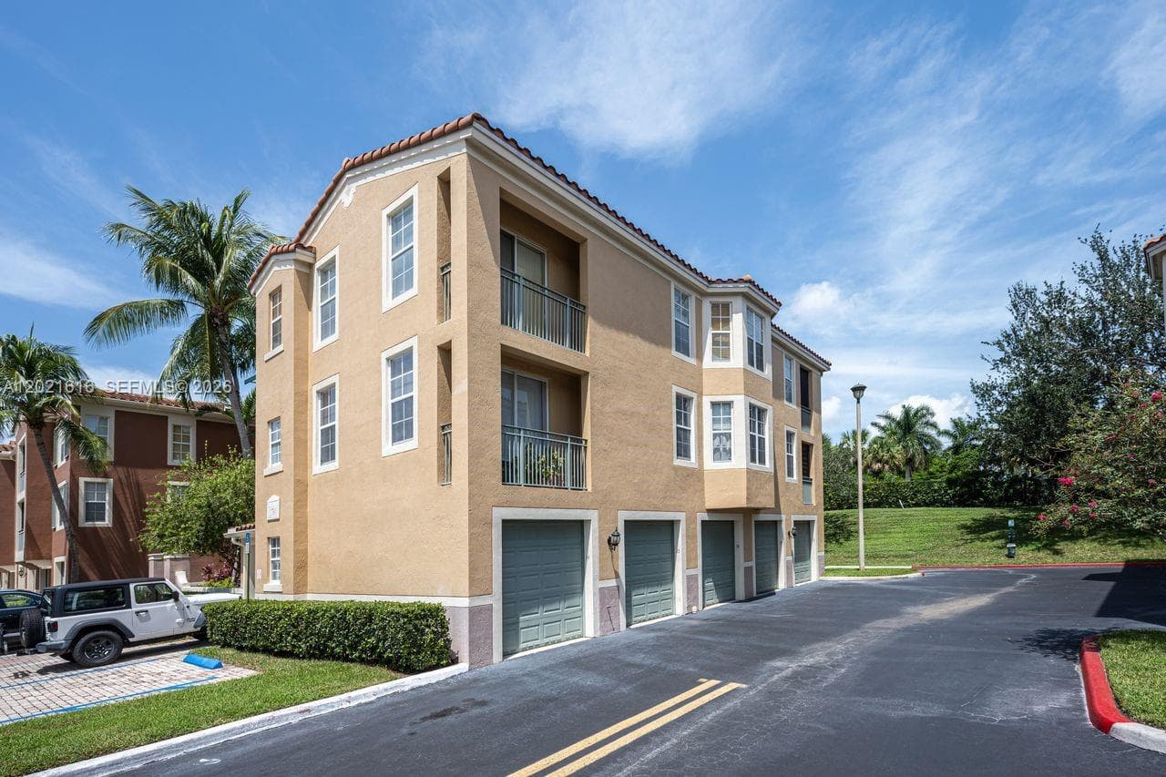 11780 Saint Andrews Pl # 208, Wellington, FL 33414 photo 2