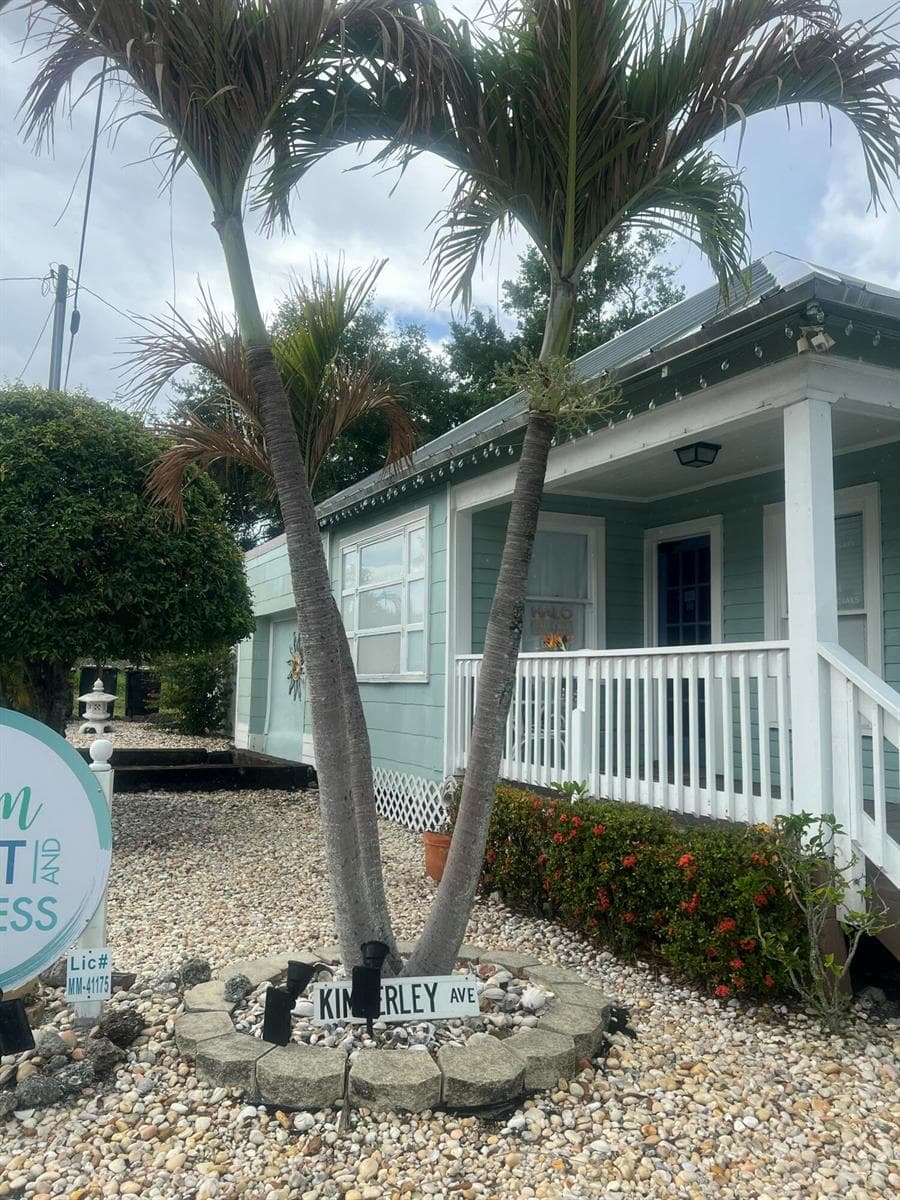 208 Avenue E, Fort Pierce, FL 34950 photo 2