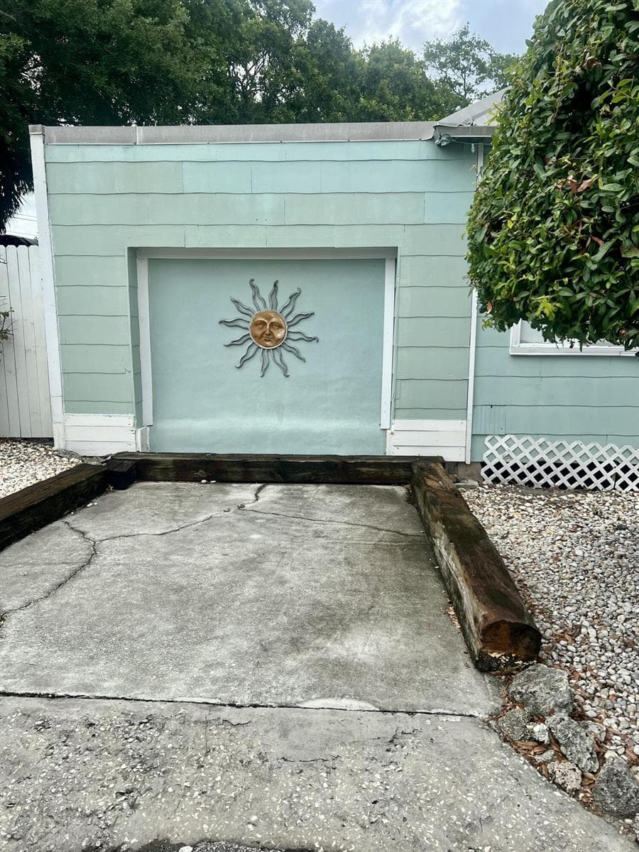 208 Avenue E, Fort Pierce, FL 34950 photo 4
