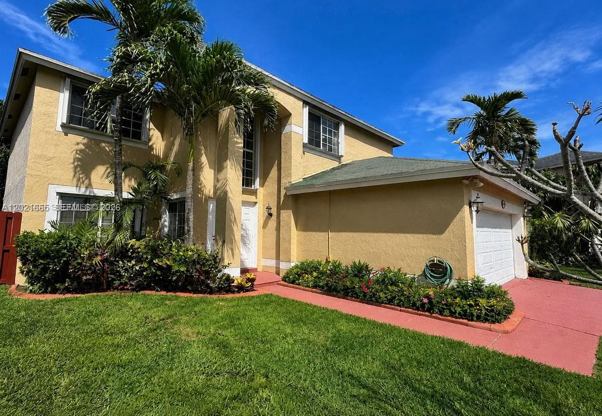 8801 SW 9th Ct, Pembroke Pines, FL 33025 photo 2