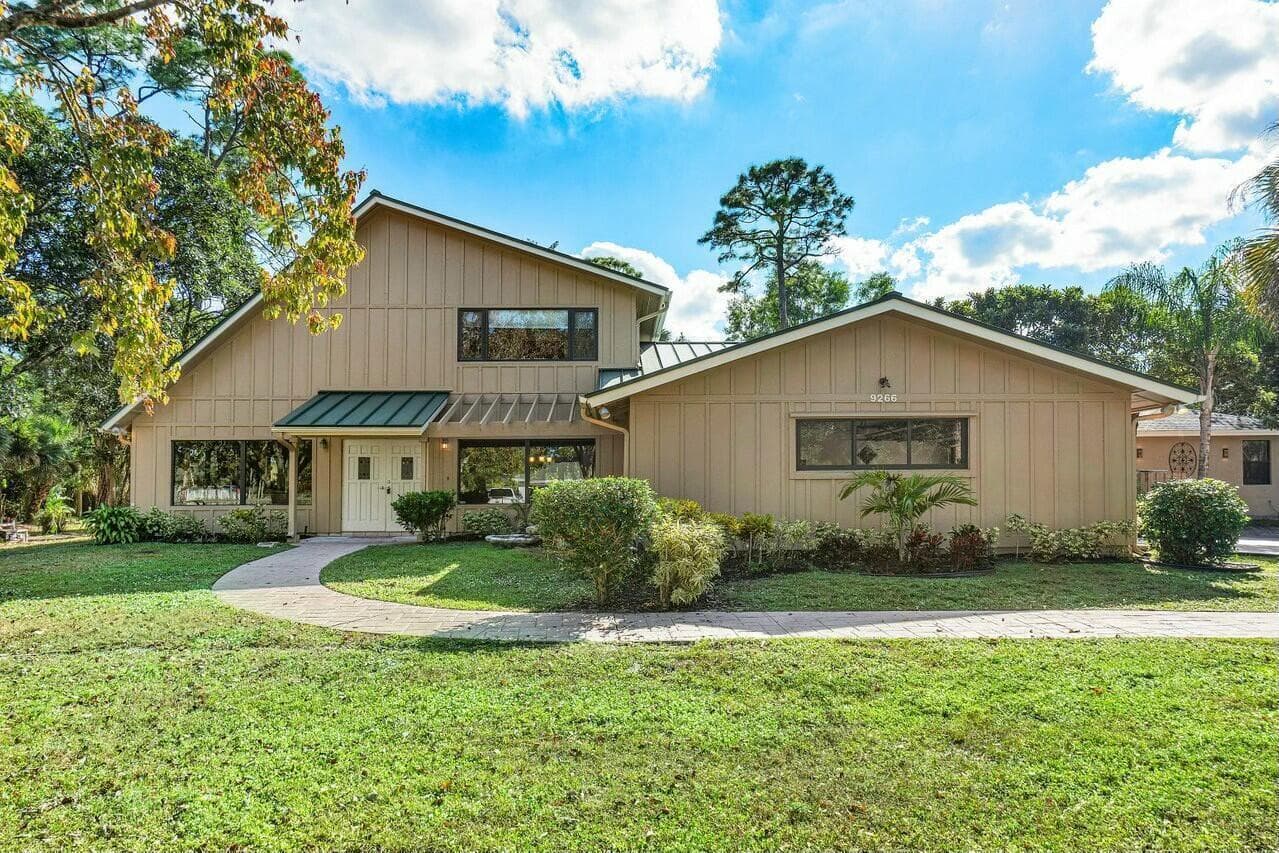 9266 Pinion Drive, Lake Worth, FL 33467 photo 2