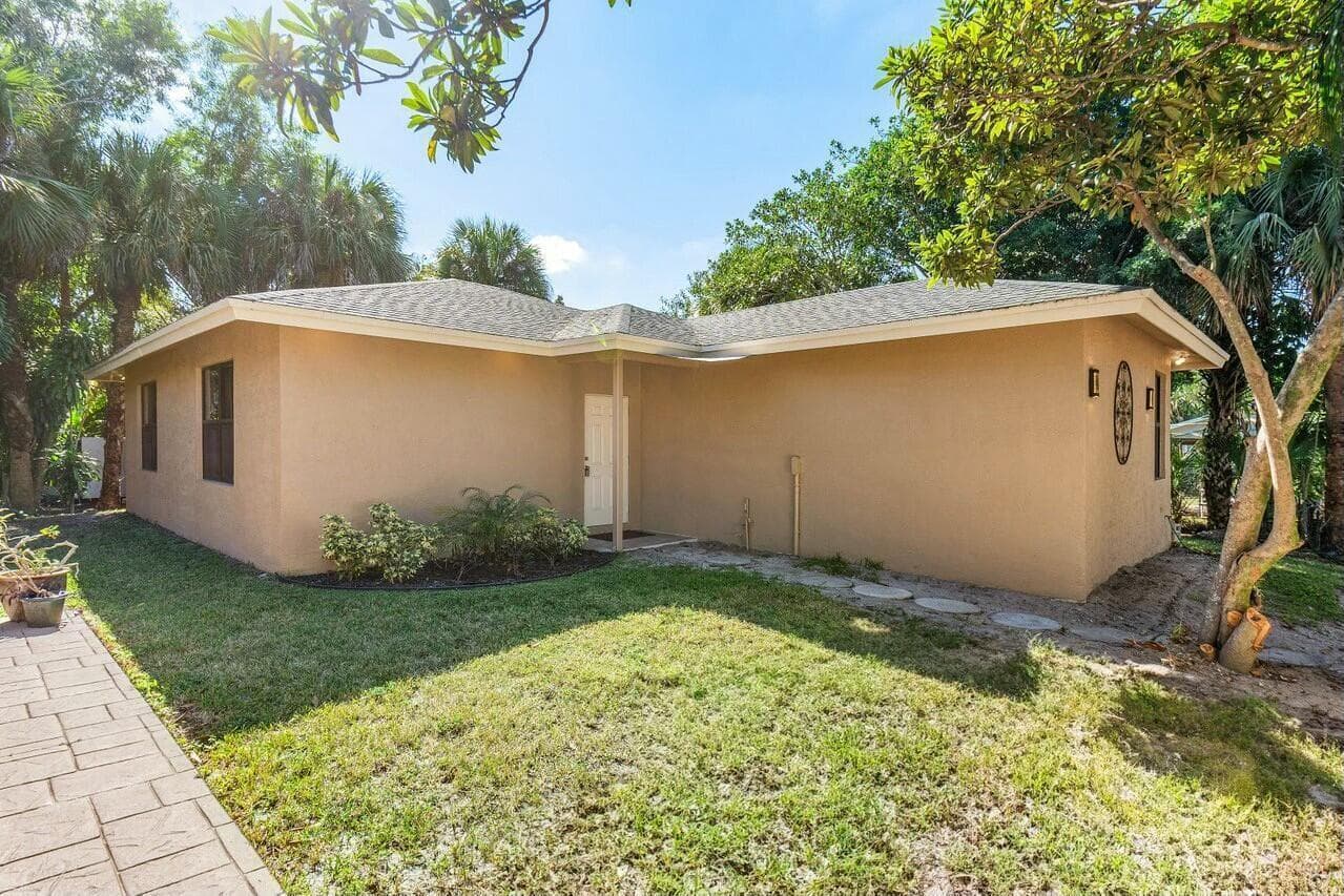 9266 Pinion Drive, Lake Worth, FL 33467 photo 4