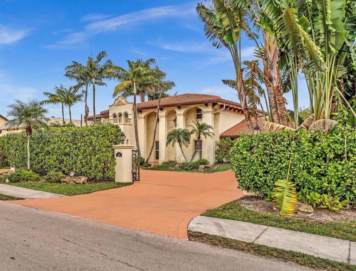 900 Diplomat Pkwy, Hallandale Beach, FL 33009 photo 5