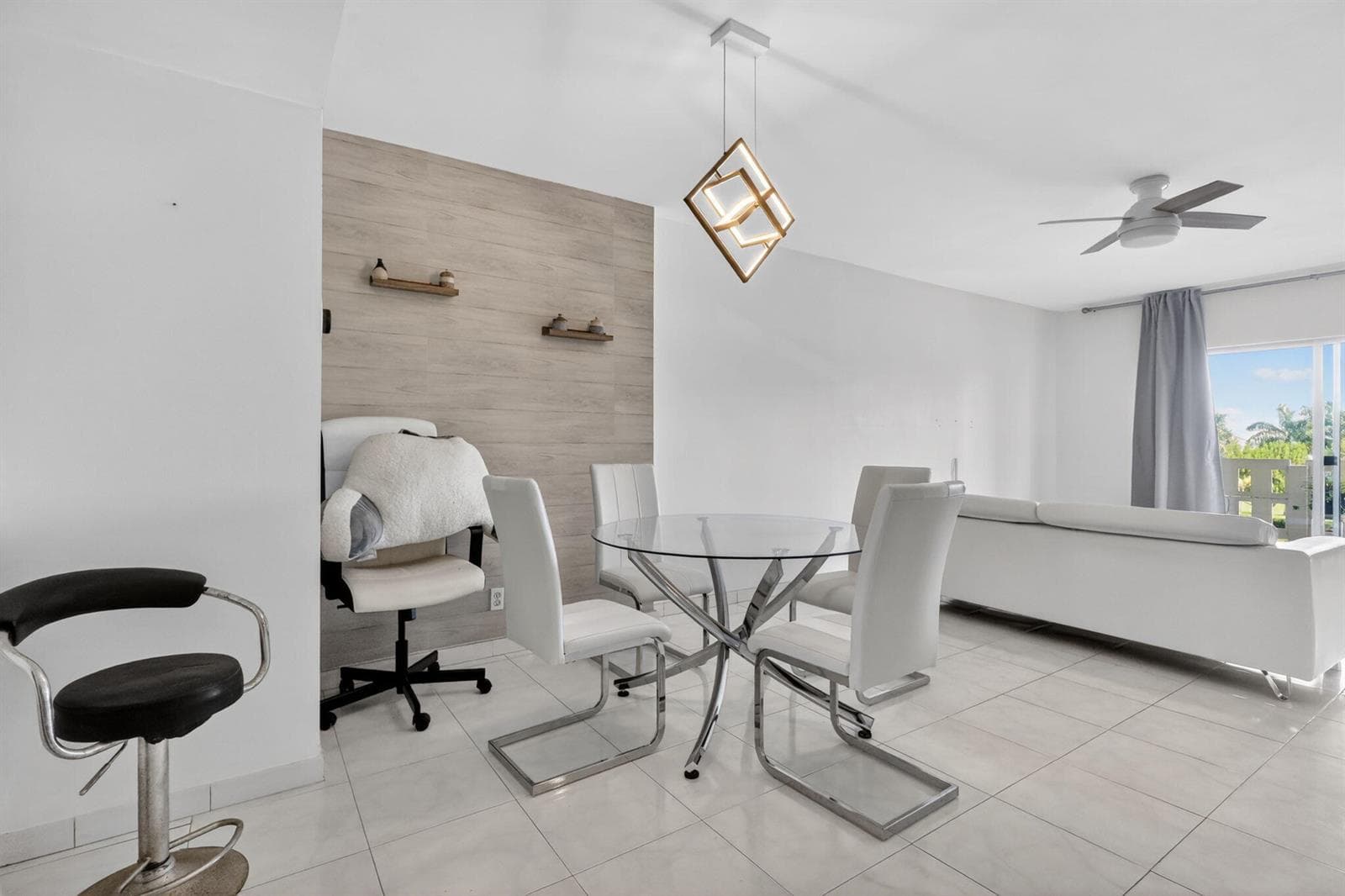 4330 Hillcrest Drive # 302, Hollywood, FL 33021 photo 2