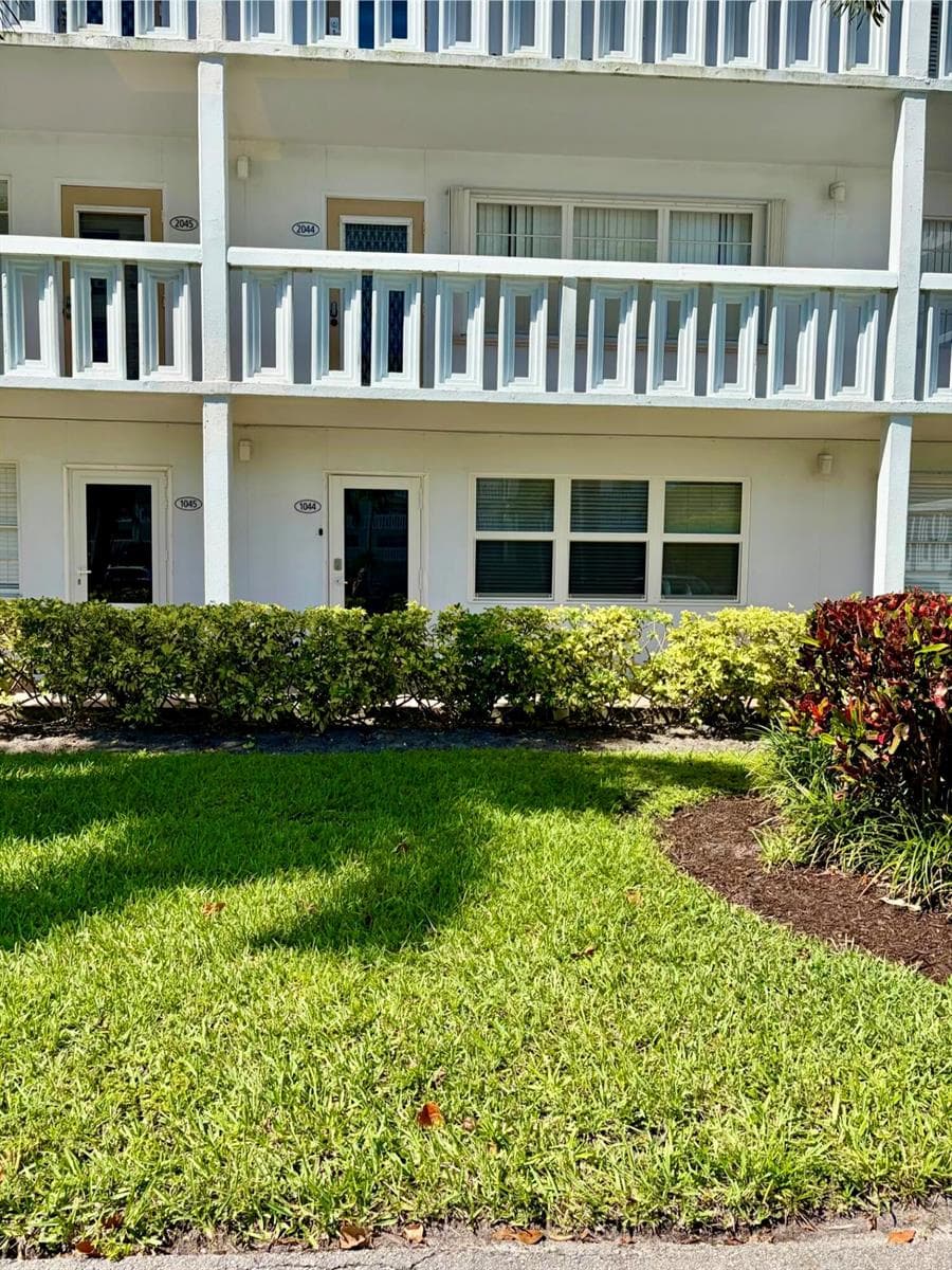 1044 Cambridge C, Deerfield Beach, FL 33442 photo 3
