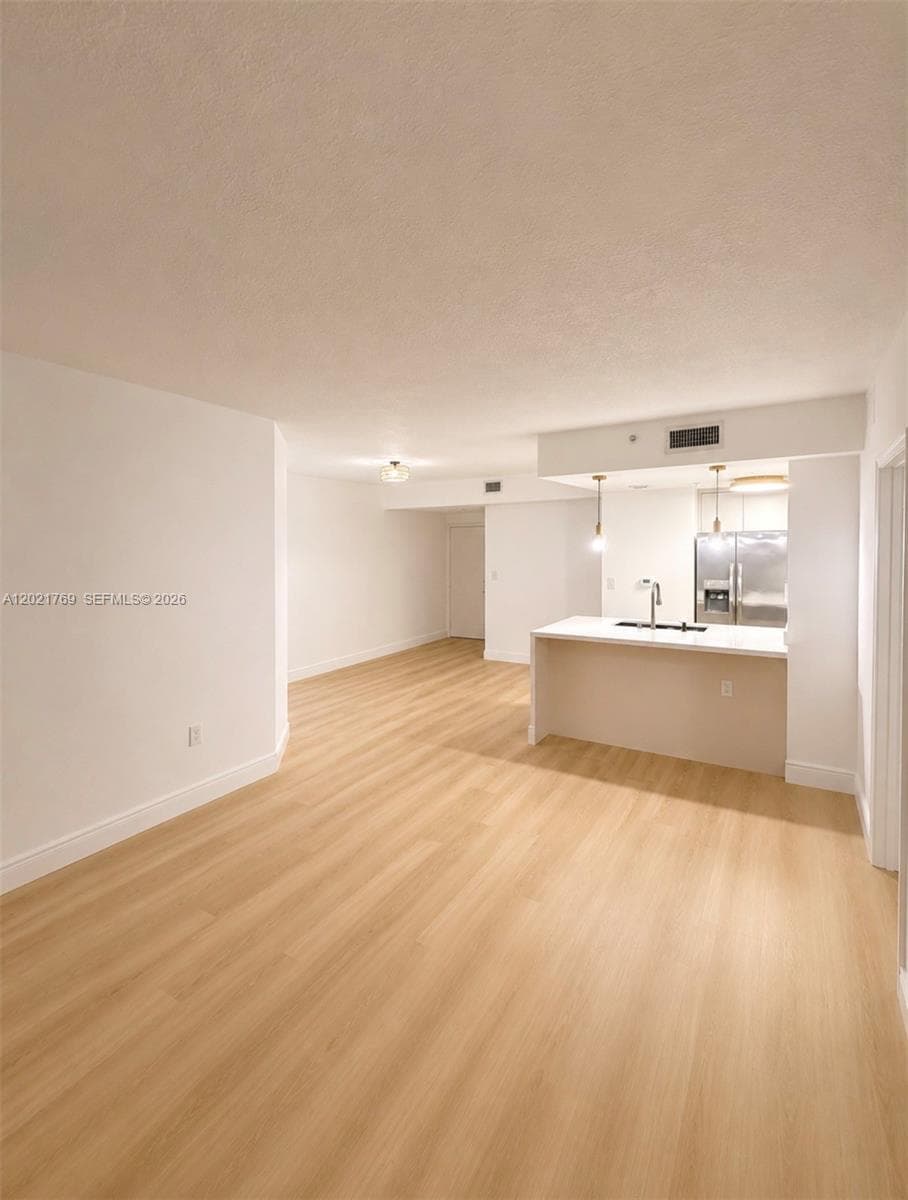 275 NE 18th St # 910, Miami, FL 33132 photo 4