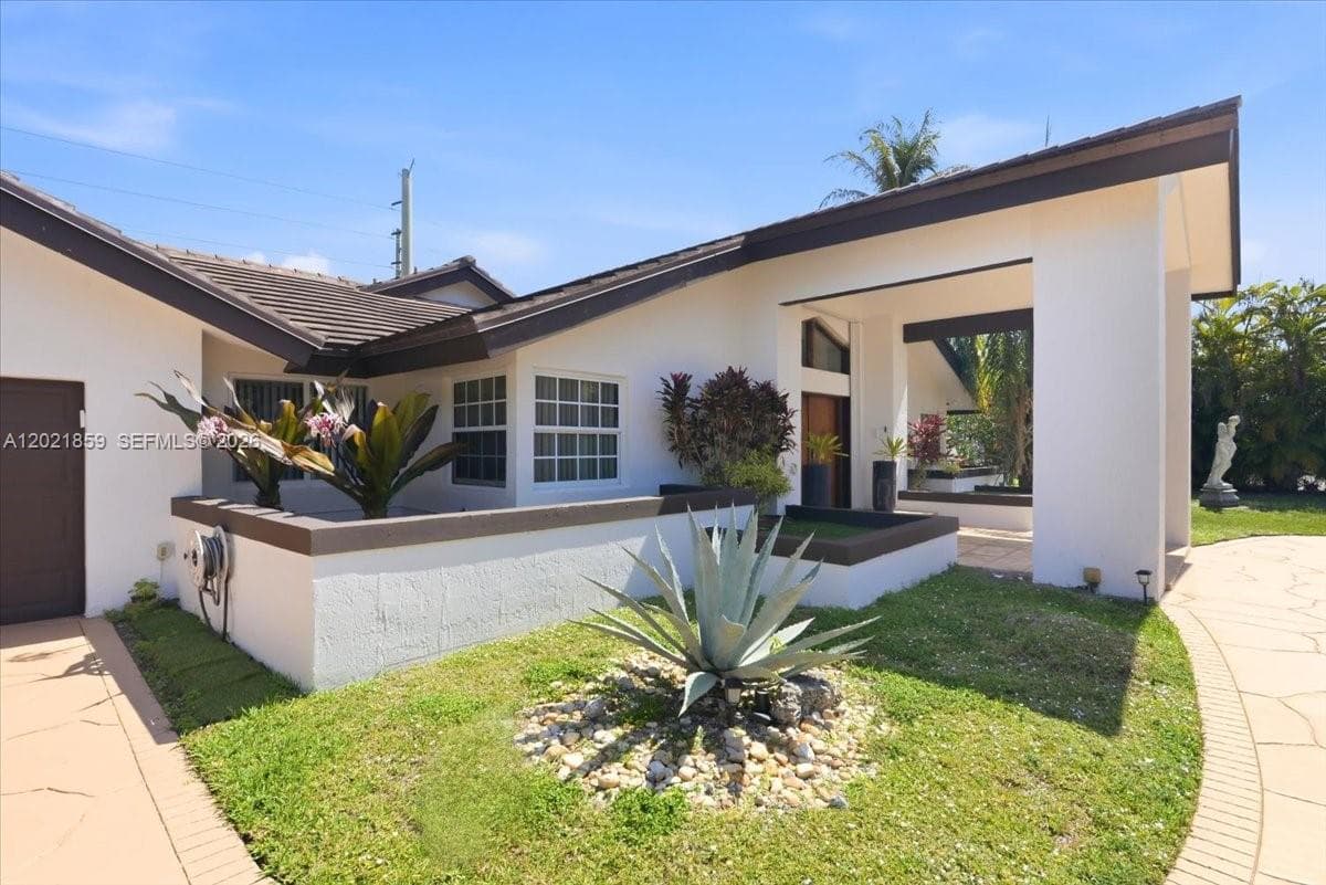 9665 SW 136th St, Miami, FL 33176 photo 3