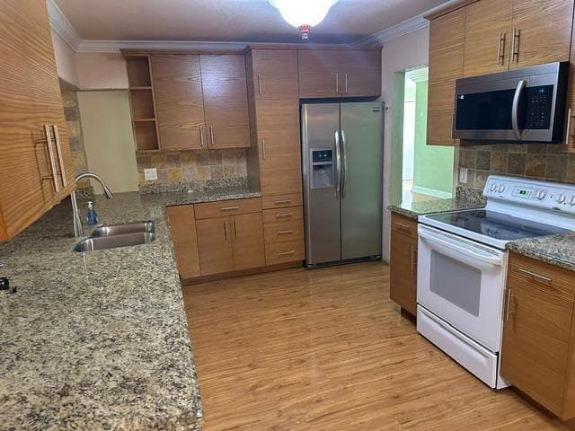 732 SE 11th Avenue, Deerfield Beach, FL 33441 photo 4