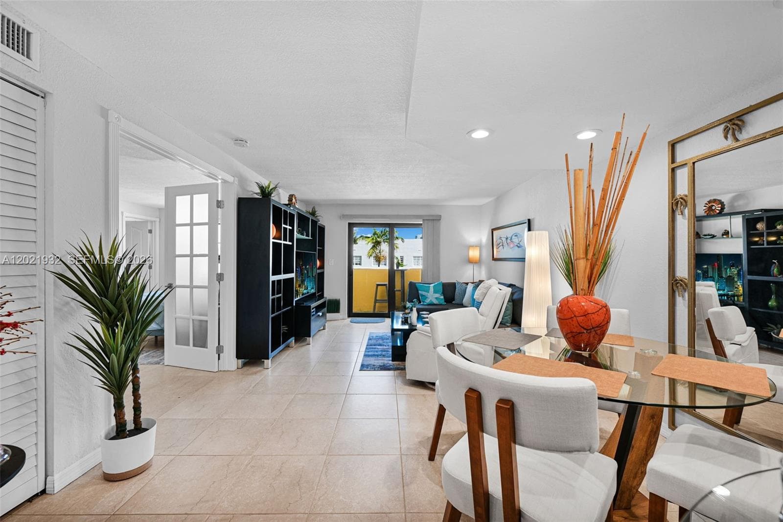 1334 Collins Ave # 403, Miami Beach, FL 33139 photo 2