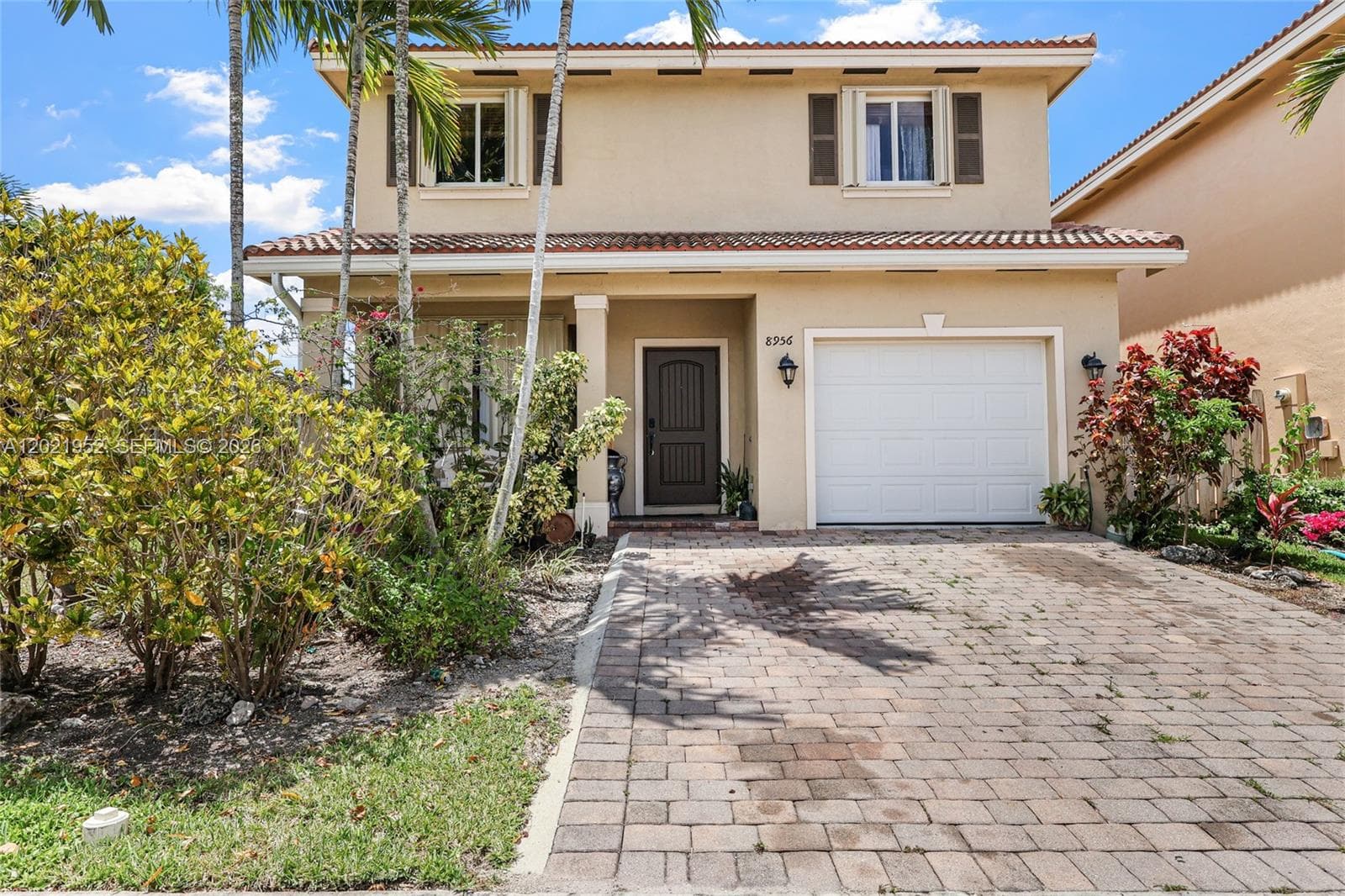 8956 SW 215th Ter, Cutler Bay, FL 33189 photo 2