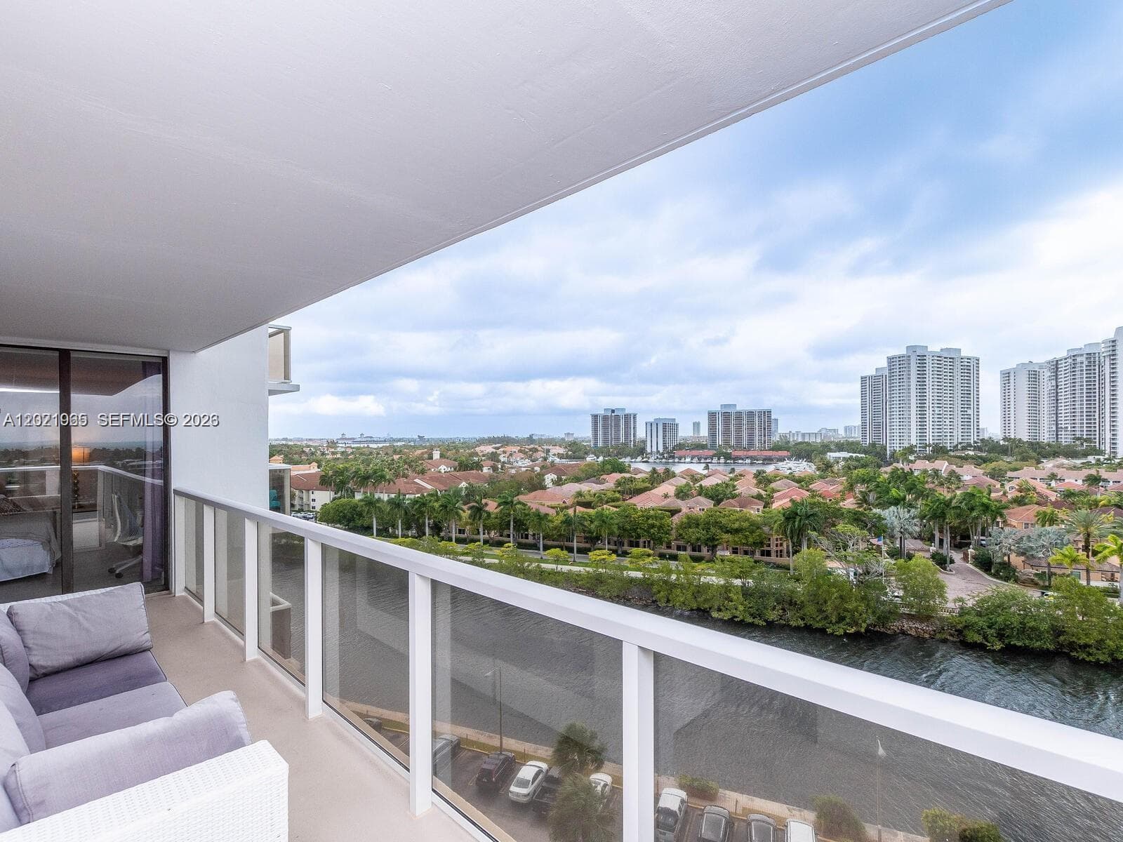 3701 N Country Club Dr # 1002, Aventura, FL 33180 photo 2