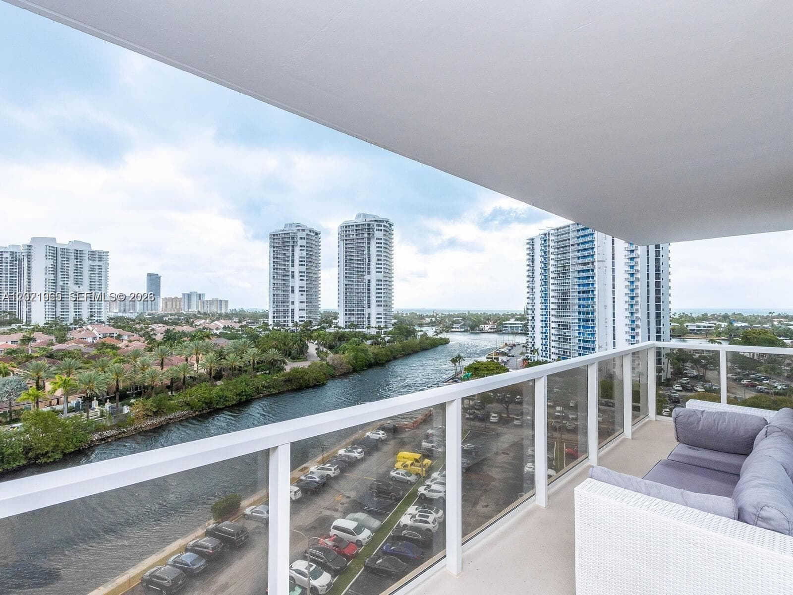 3701 N Country Club Dr # 1002, Aventura, FL 33180