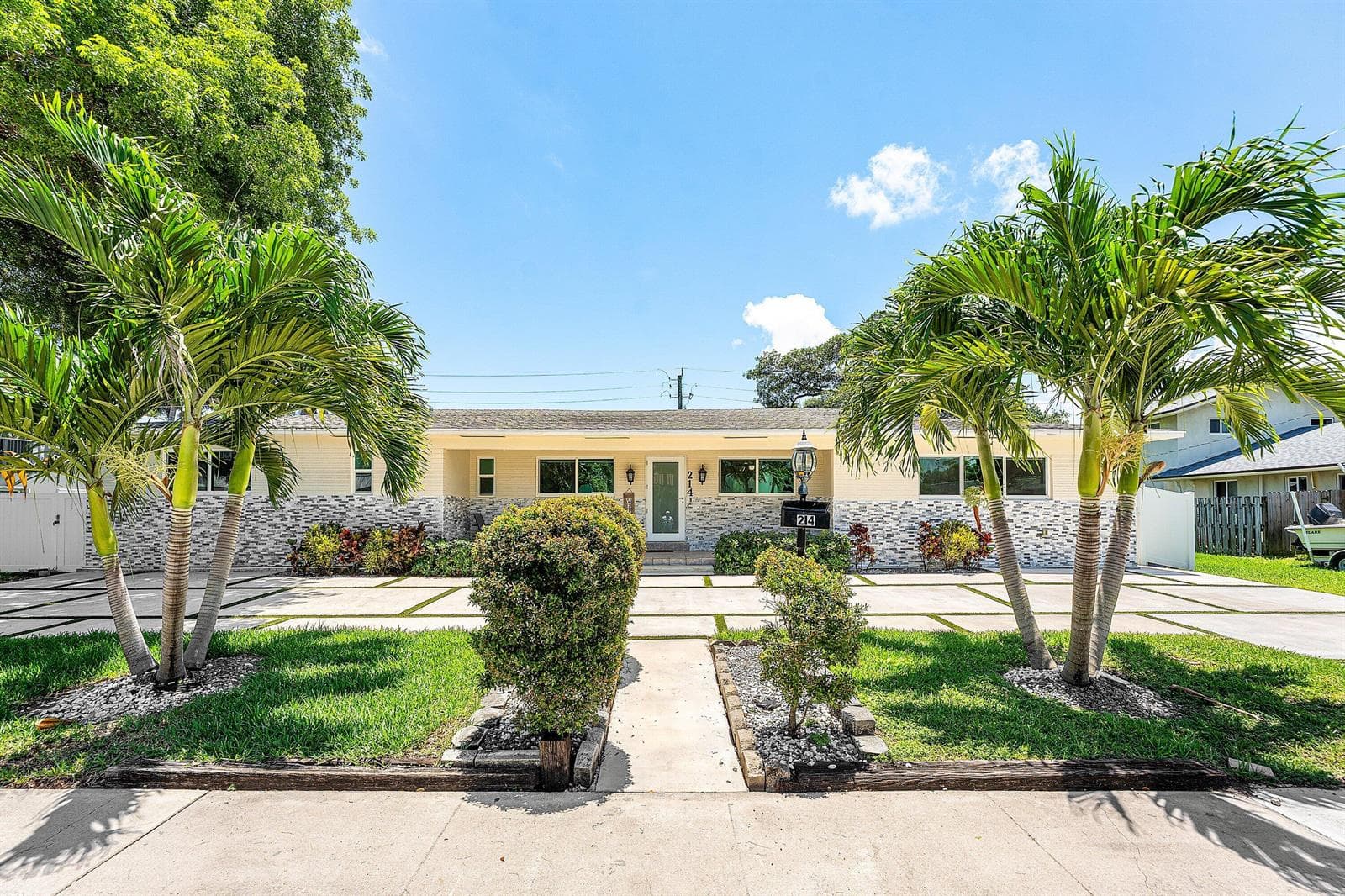 214 SE 5th Street, Dania Beach, FL 33004 photo 3