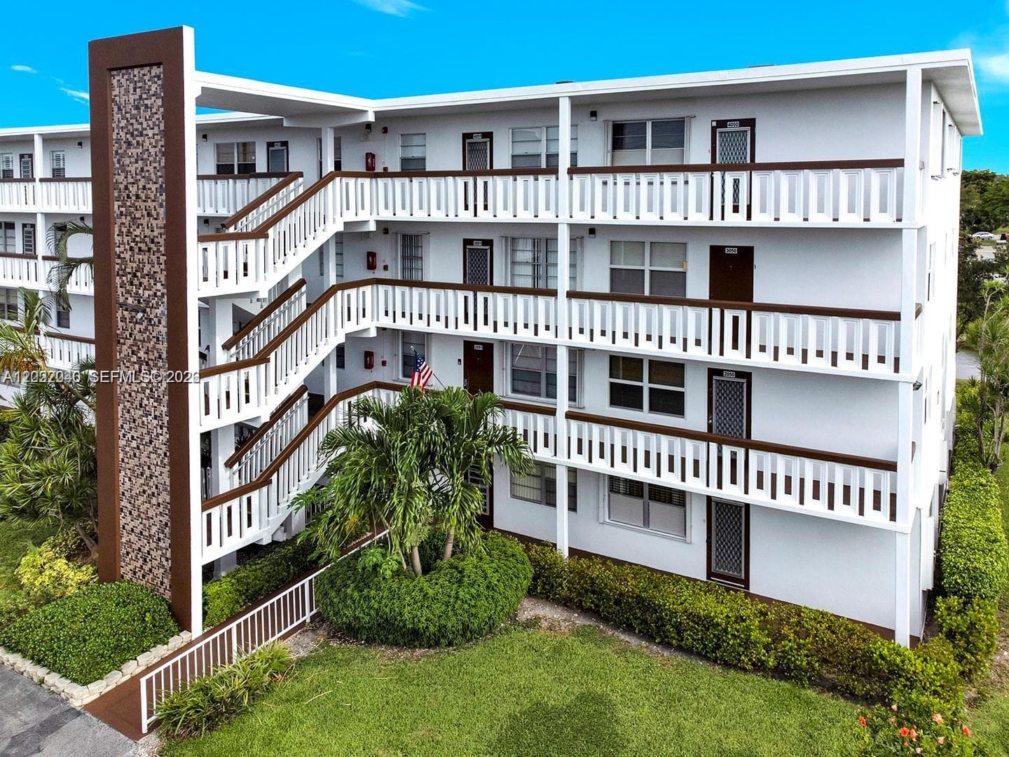 4052 E Harwood E # 4052, Deerfield Beach, FL 33442 photo 2