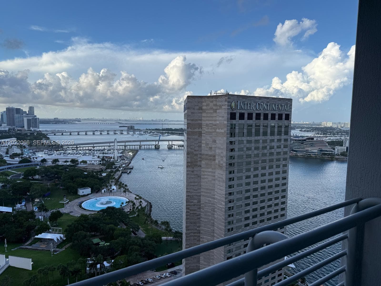 325 S Biscayne Blvd # 3620, Miami, FL 33131 photo 2