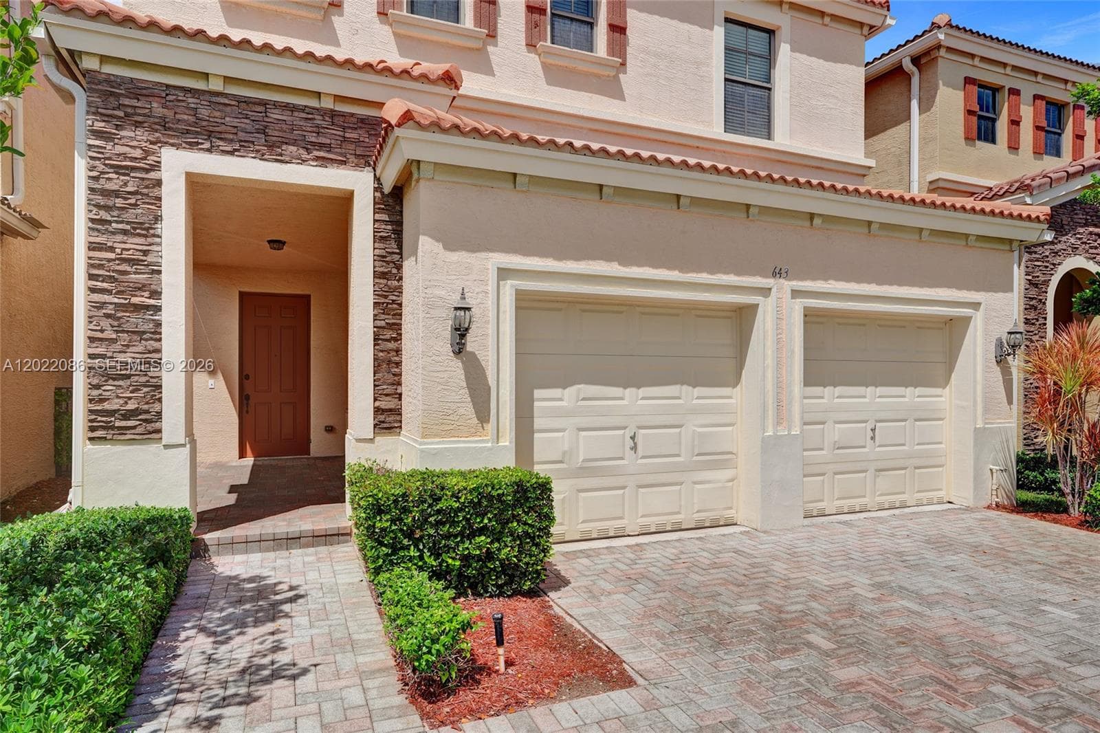 643 NE 191st Ter, Miami, FL 33179 photo 3