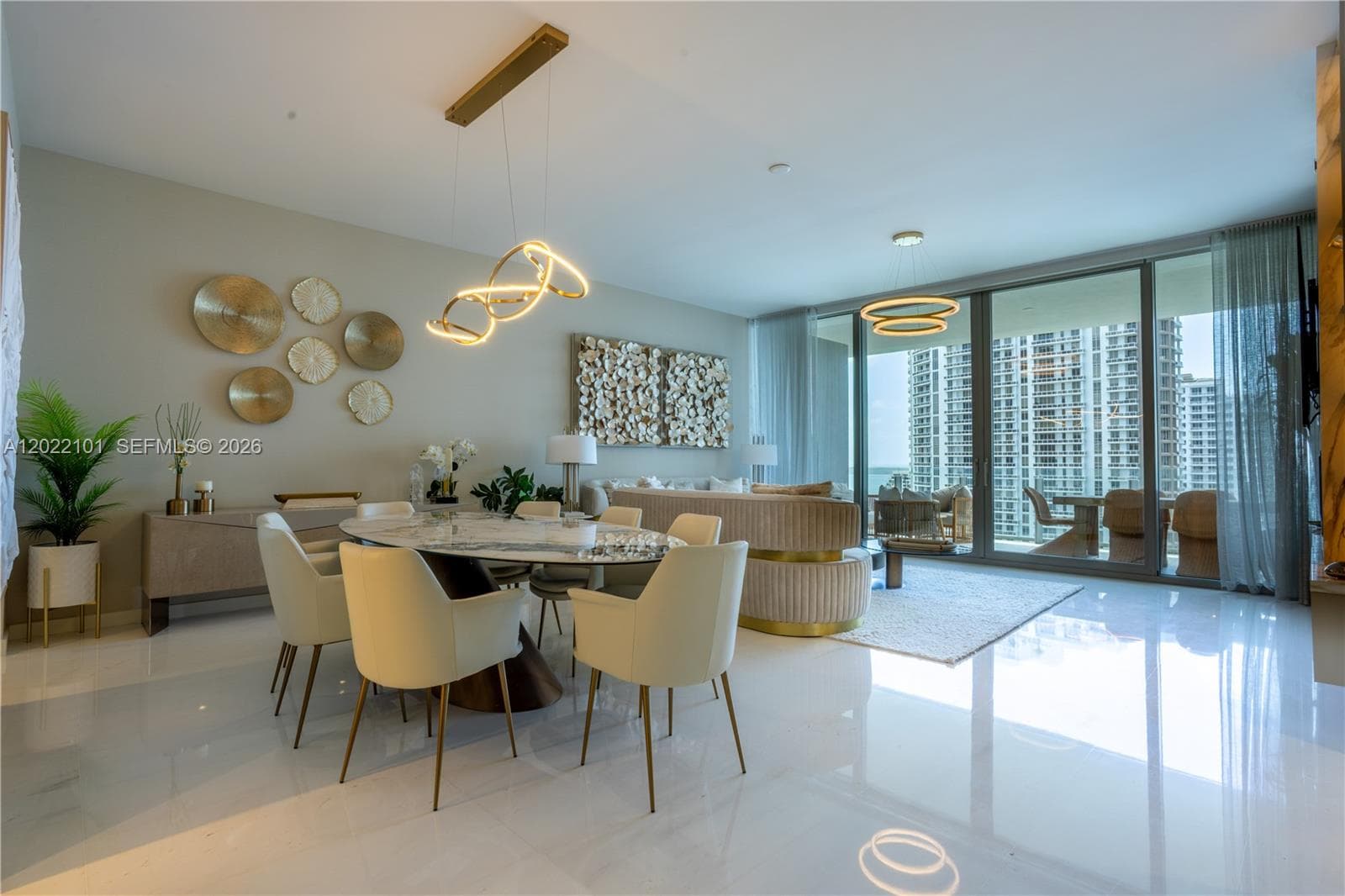 300 Biscayne Boulevard Way # 2203C, Miami, FL 33131 photo 2