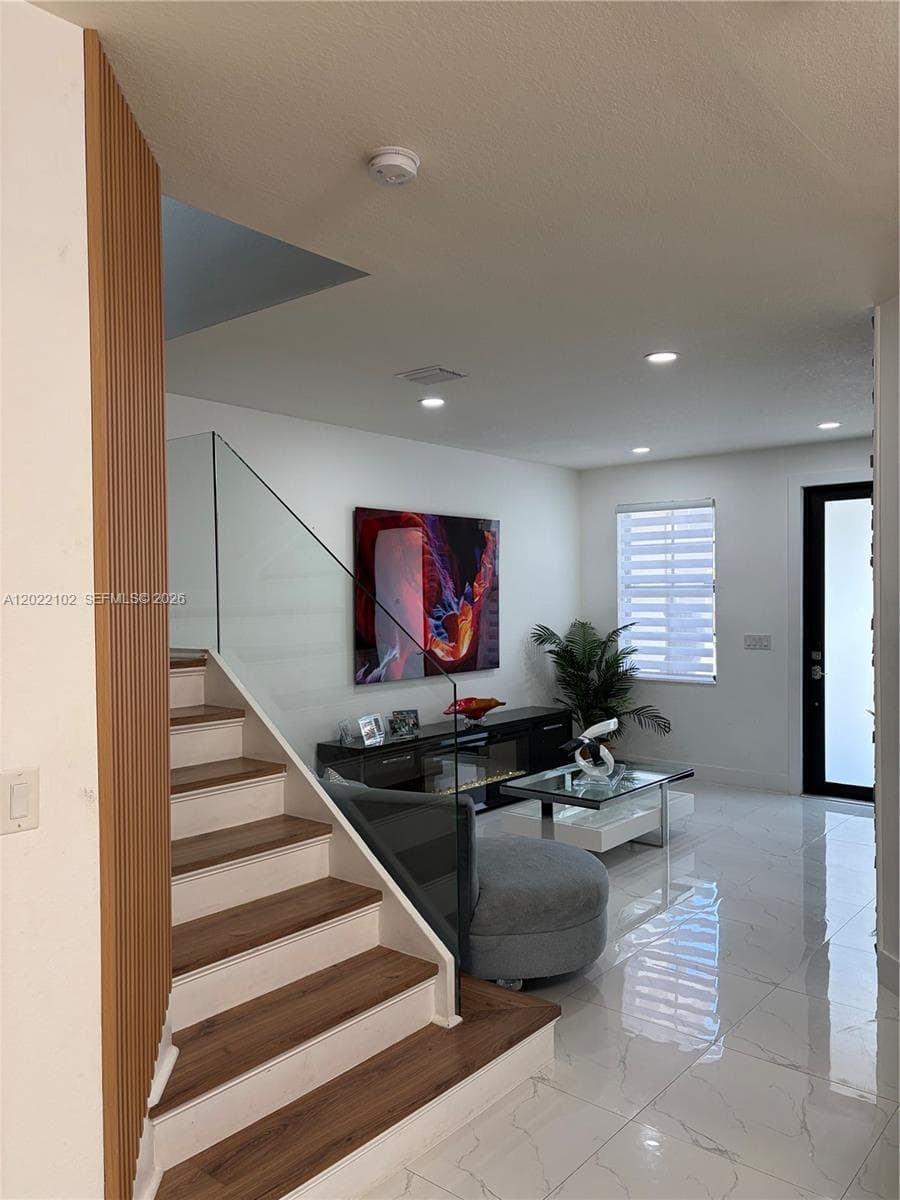 3409 W 92nd Pl, Hialeah, FL 33018 photo 2