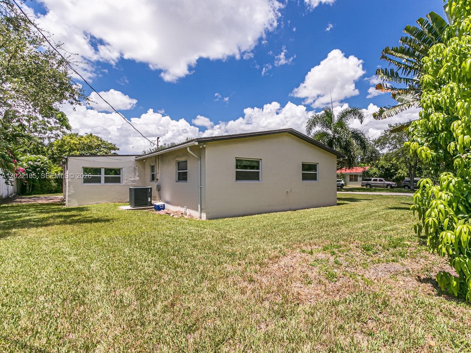870 NE 182nd St, North Miami Beach, FL 33162 photo 5