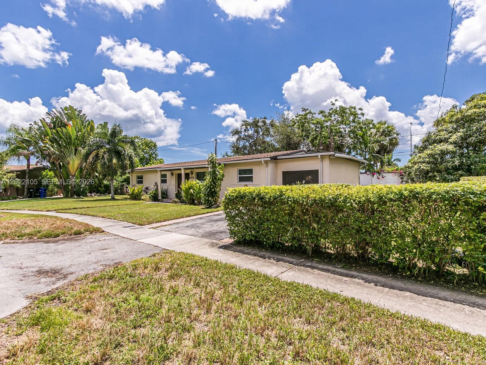 870 NE 182nd St, North Miami Beach, FL 33162 photo 4