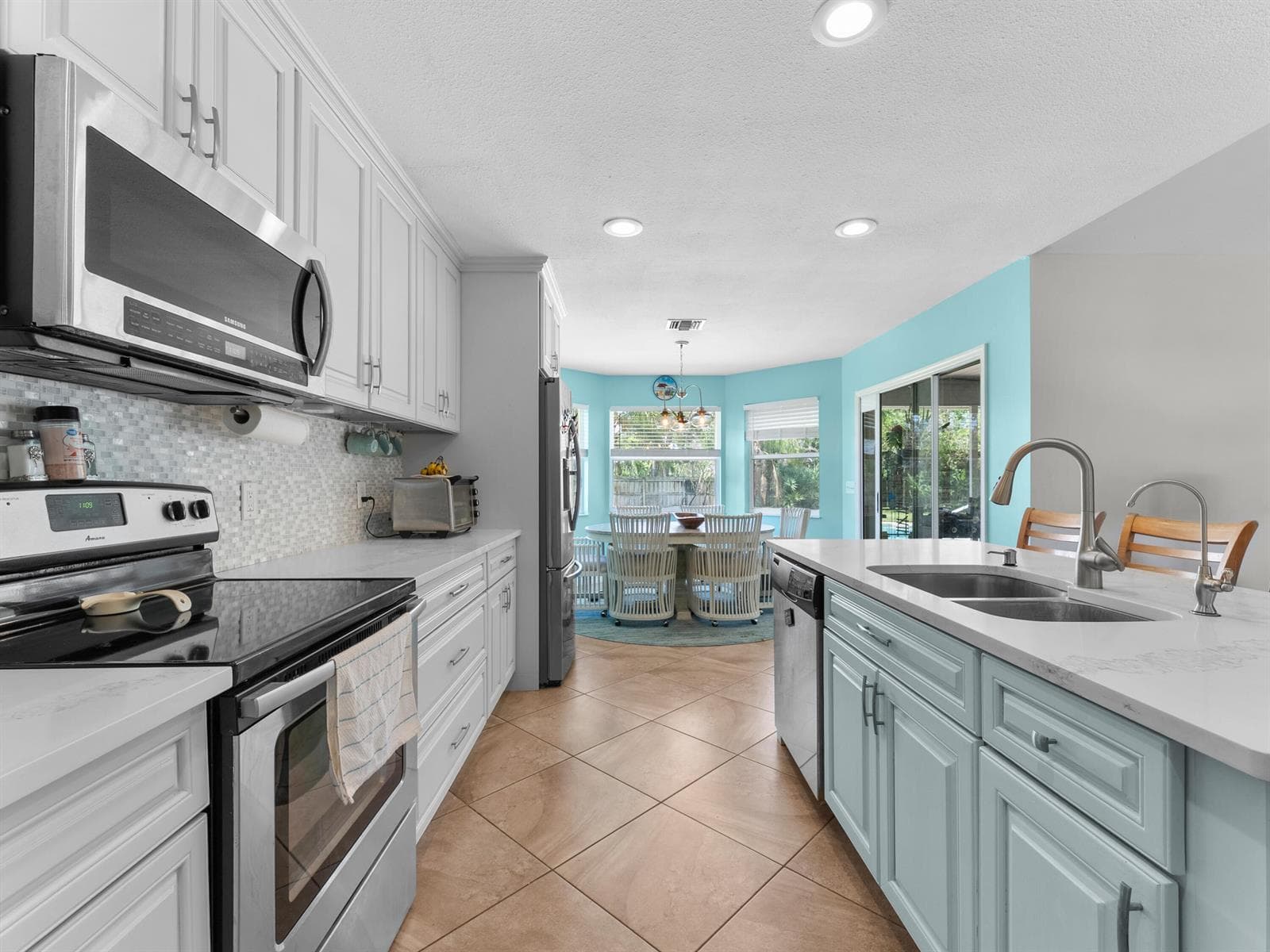 698 Fischer Drive, Sebastian, FL 32958 photo 4