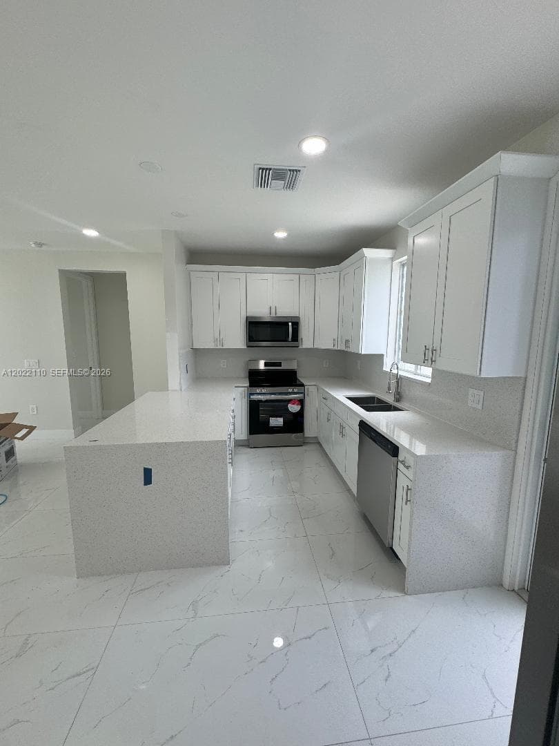 55 S Colin ave, Lehigh Acres, FL 33976 photo 4