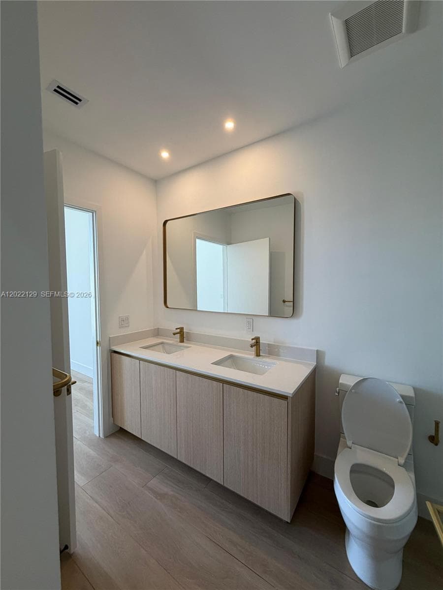 90 NE 32nd ST # 1110, Miami, FL 33145 photo 3