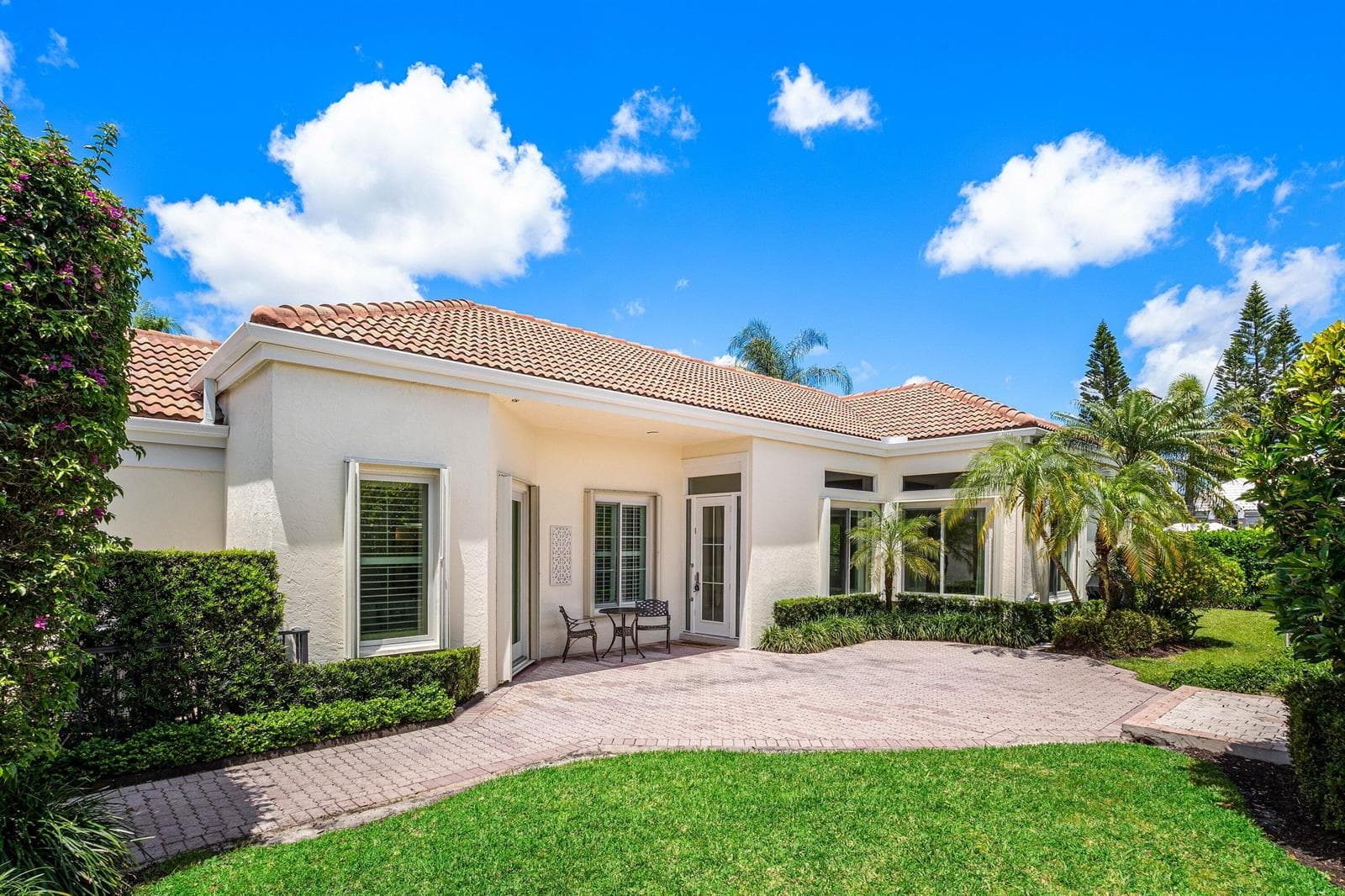 116 Coral Cay Drive, Palm Beach Gardens, FL 33418 photo 2