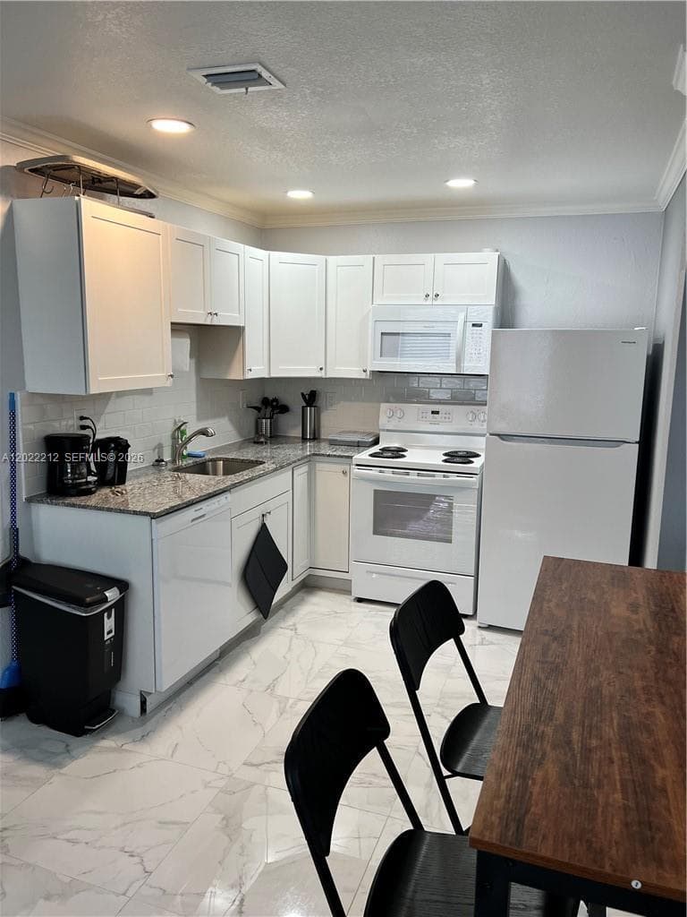 2240 Simms St, Hollywood, FL 33020 photo 3