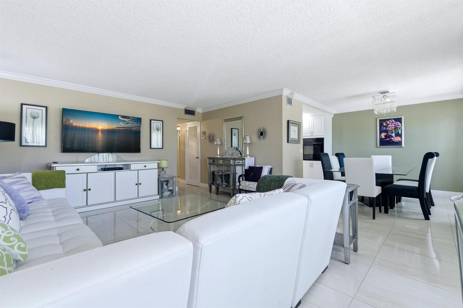213 Wellington E, West Palm Beach, FL 33417 photo 4