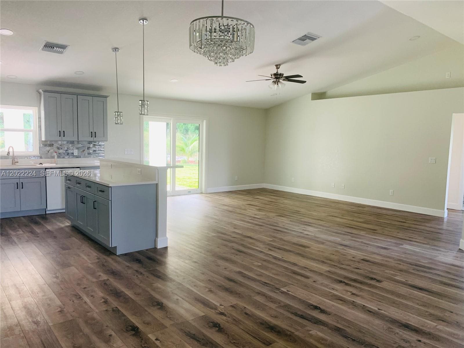 120 CLINTON AVENUE, Lake Placid, FL 33852 photo 5