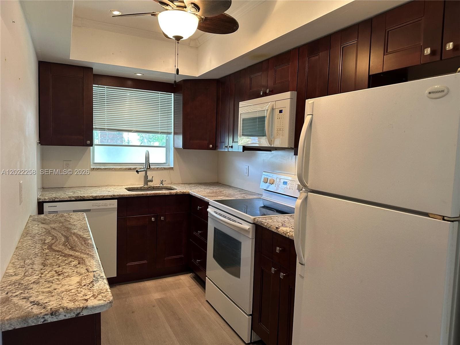 3700 Harrison St # 15A, Hollywood, FL 33021 photo 2