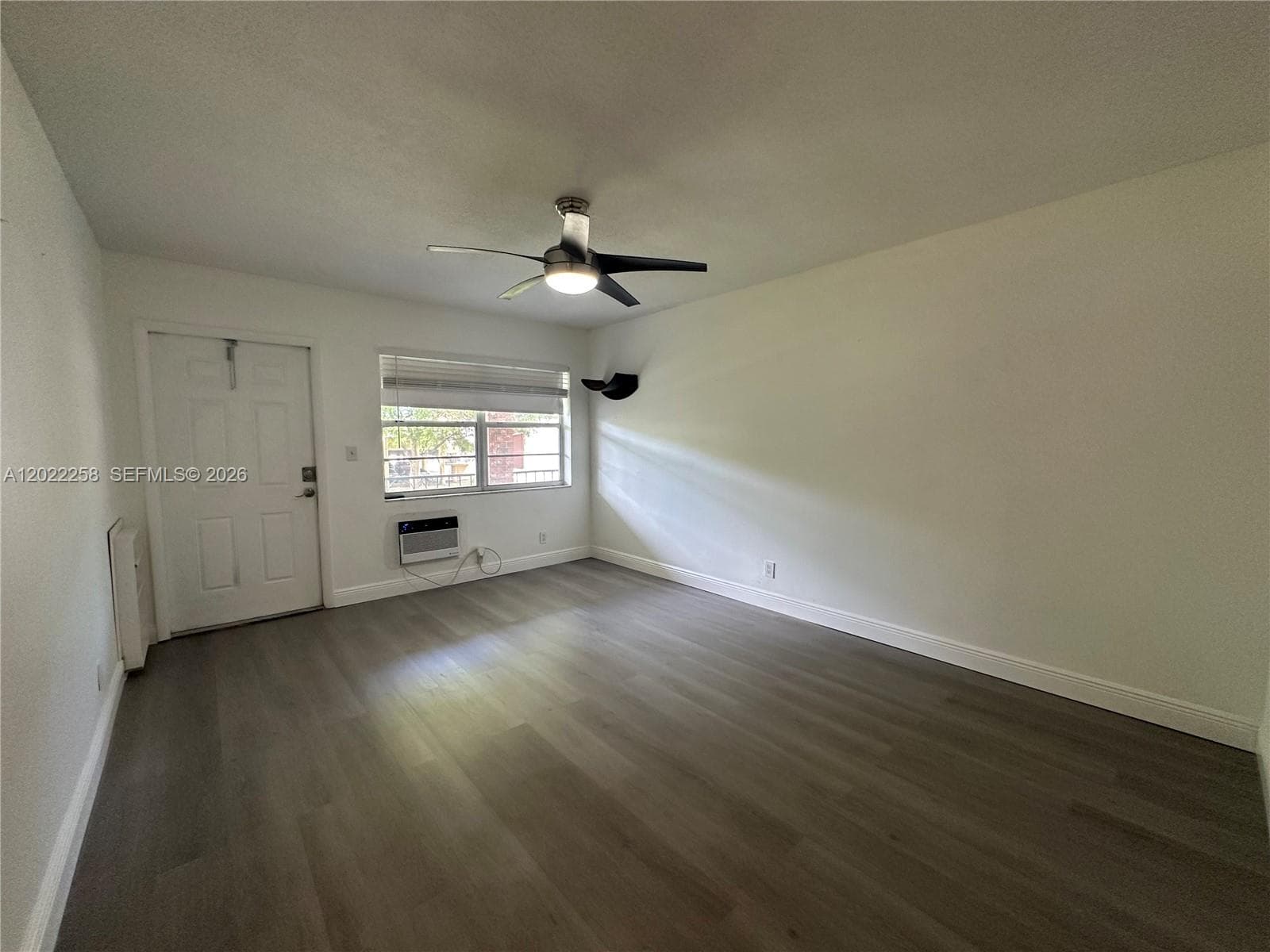 3700 Harrison St # 15A, Hollywood, FL 33021 photo 4