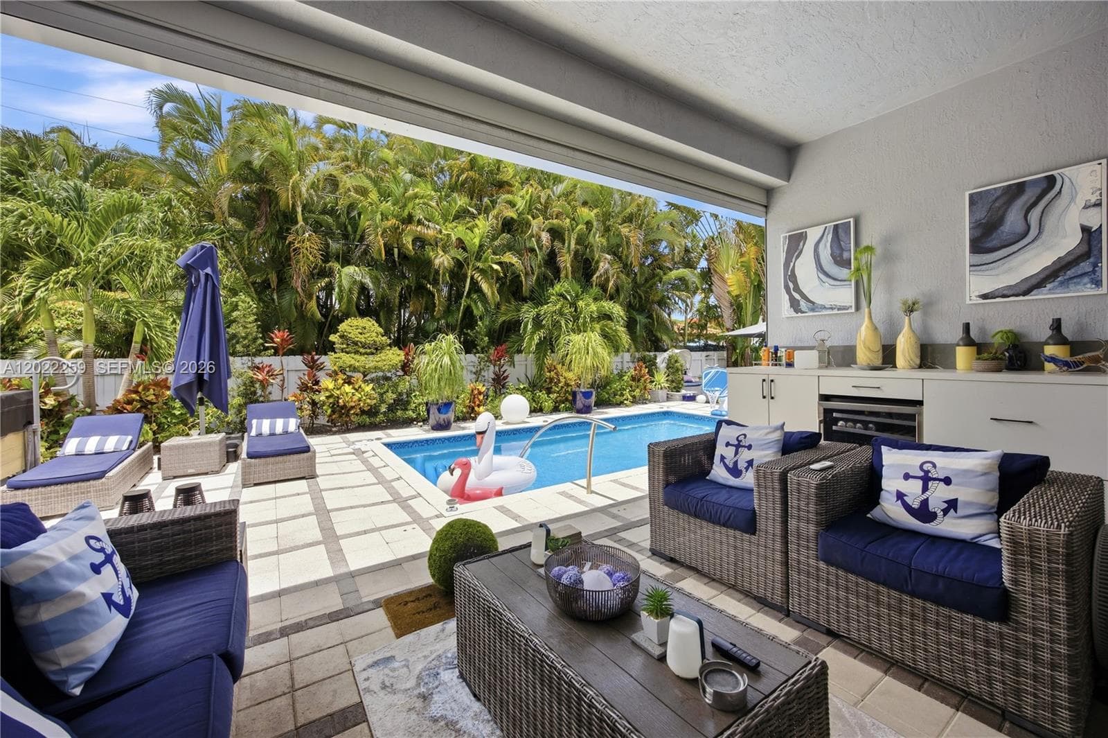 105 NE 28th Ct, Wilton Manors, FL 33334 photo 2