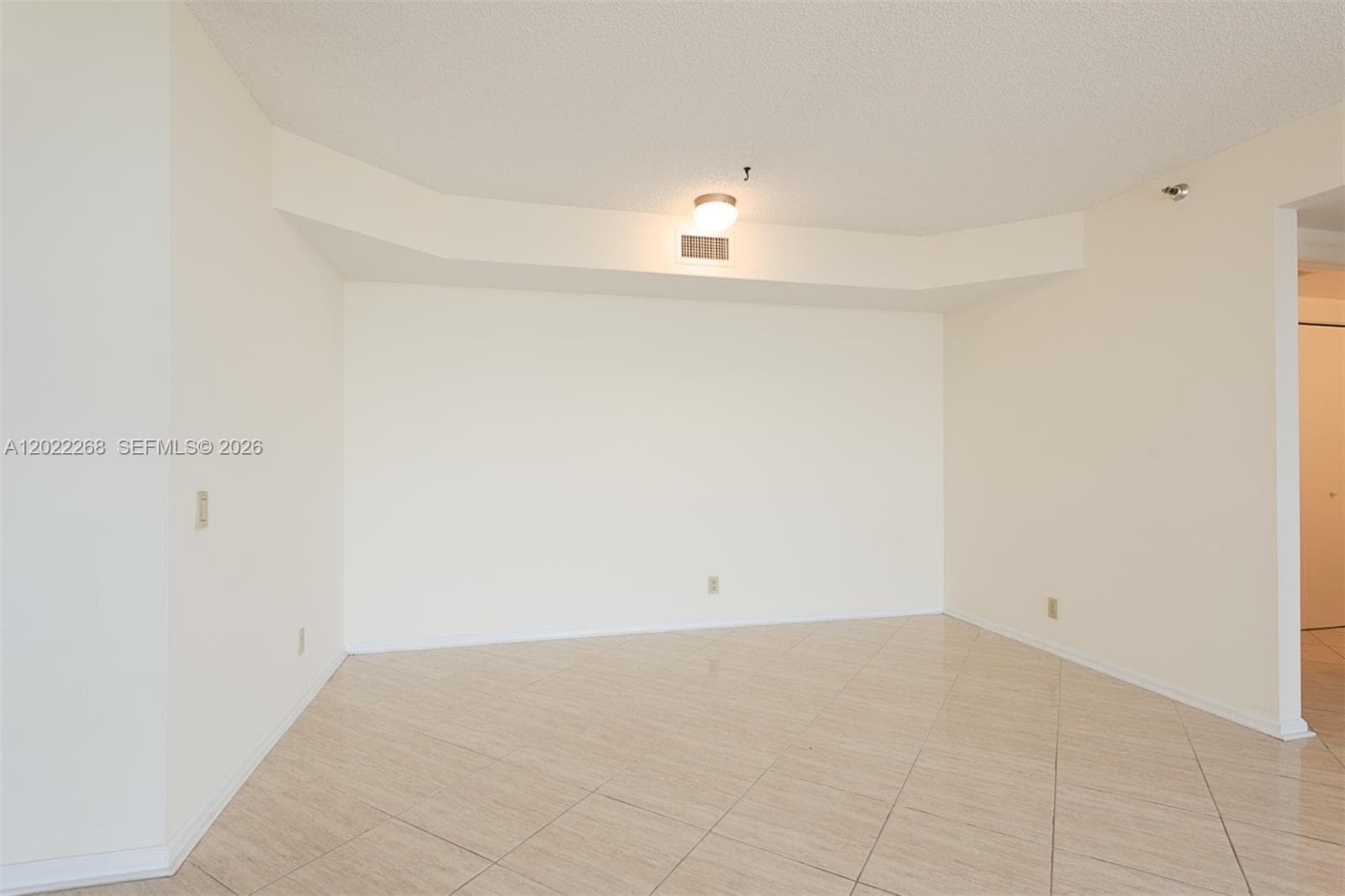 3610 Yacht Club Dr # 511, Aventura, FL 33180 photo 2