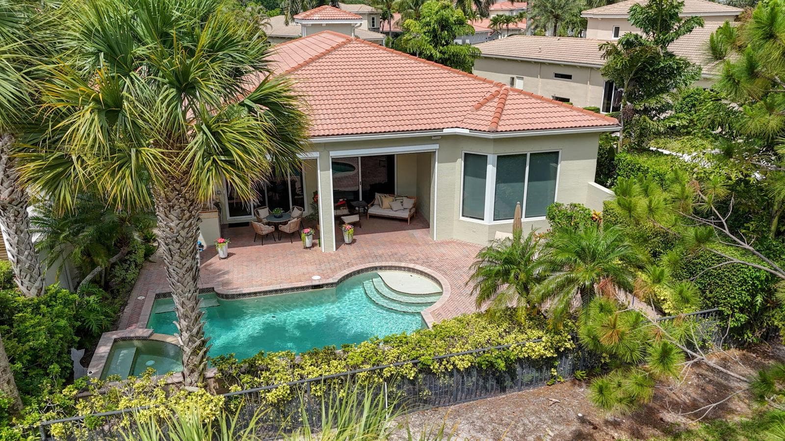 160 Viera Drive, Palm Beach Gardens, FL 33418 photo 2
