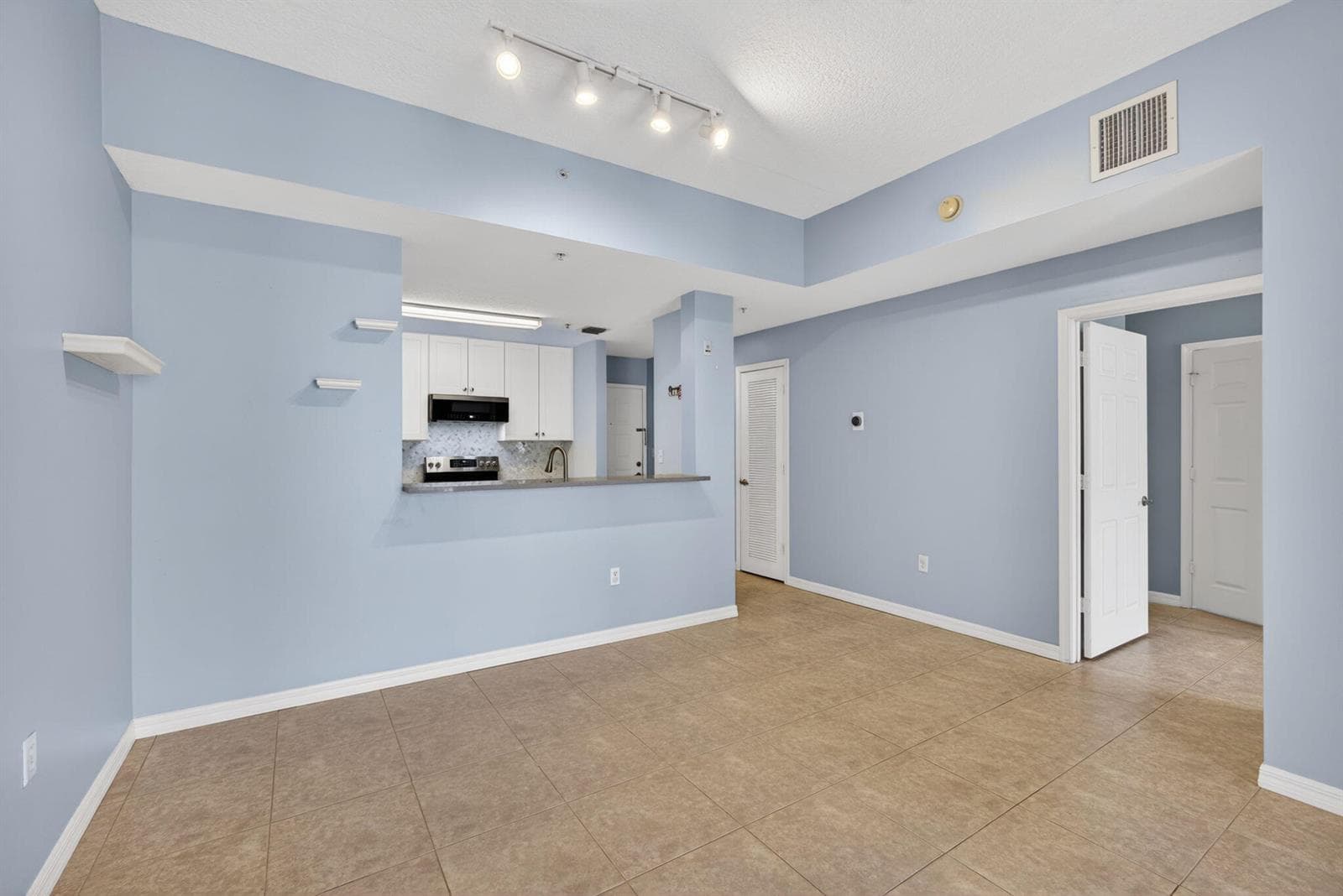 1203 Town Center Drive # 308, Jupiter, FL 33458 photo 2