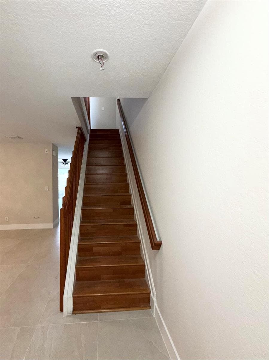 816 Summit Lake Drive, West Palm Beach, FL 33406 photo 4