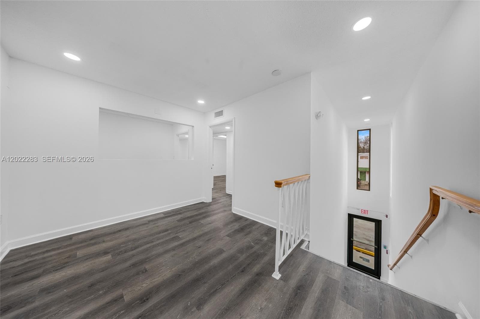 7550 W 2nd Ct, Hialeah, FL 33014 photo 4