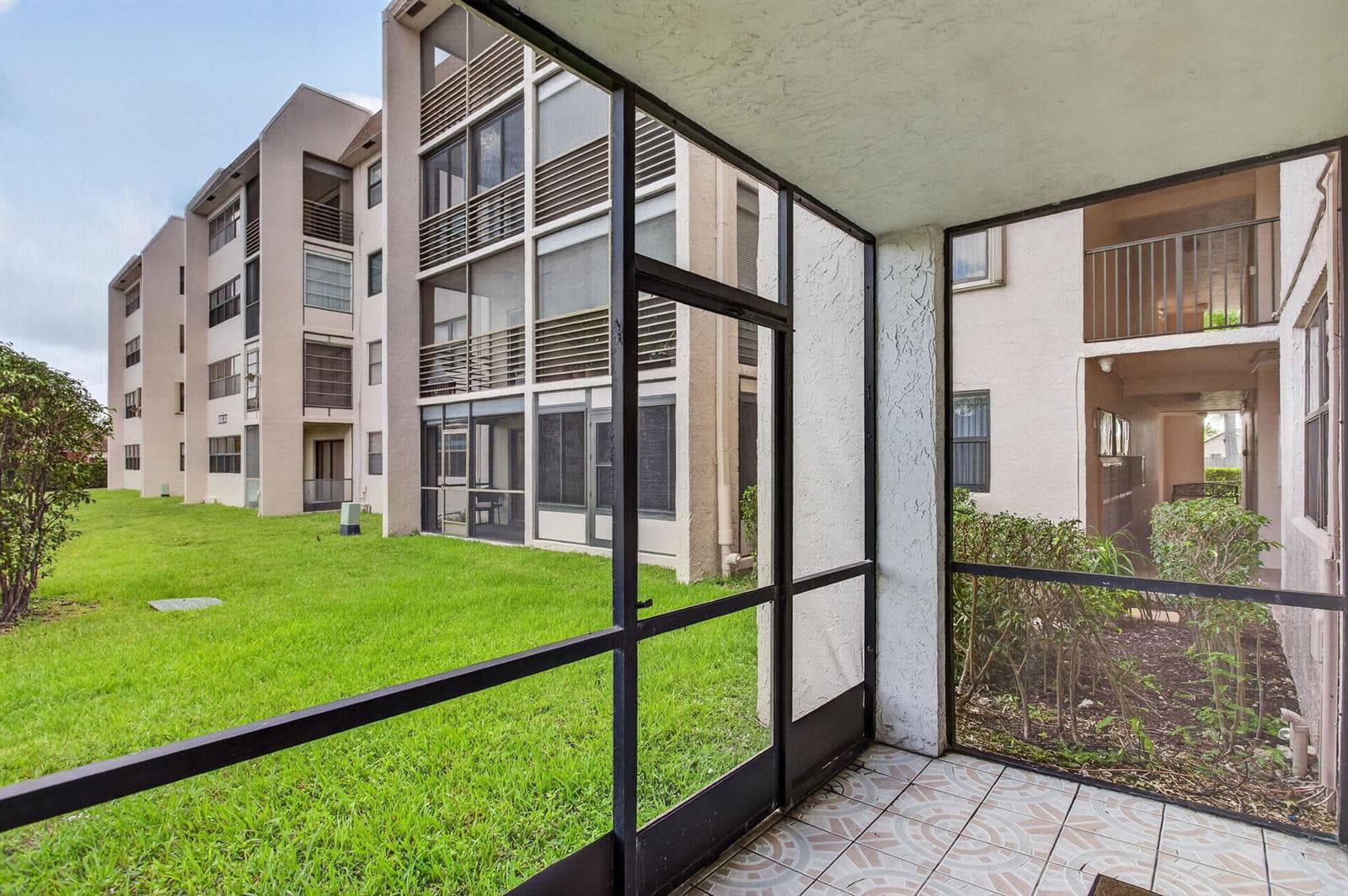 10444 NW 30th Court # 105, Sunrise, FL 33322 photo 2